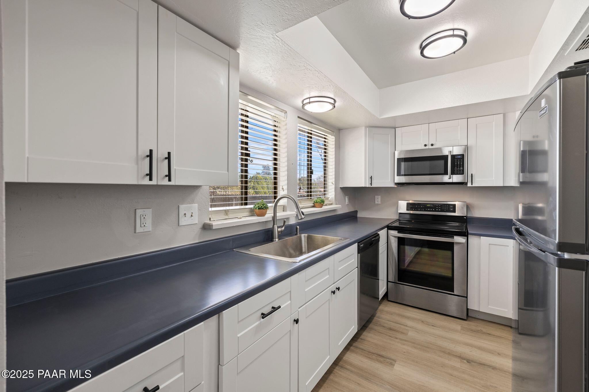 6060 E Copper Hill Drive