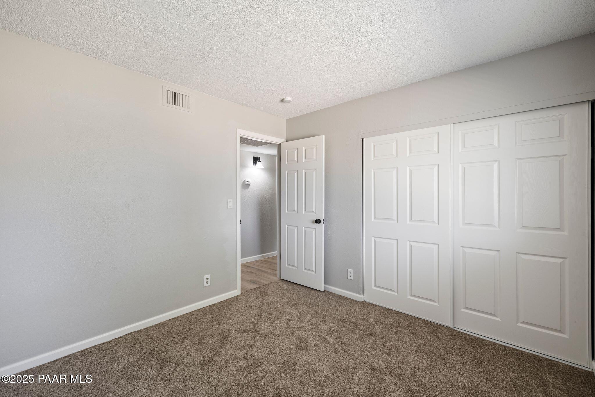 6060 E Copper Hill Drive