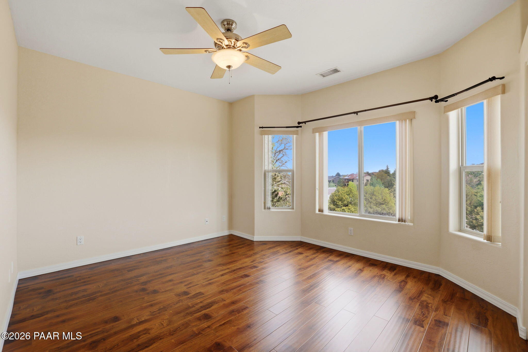 1546 Eagle Crest Drive