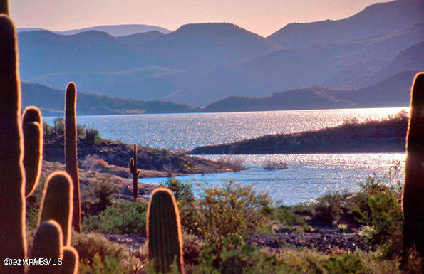 00xxx N Lake Pleasant Road, -