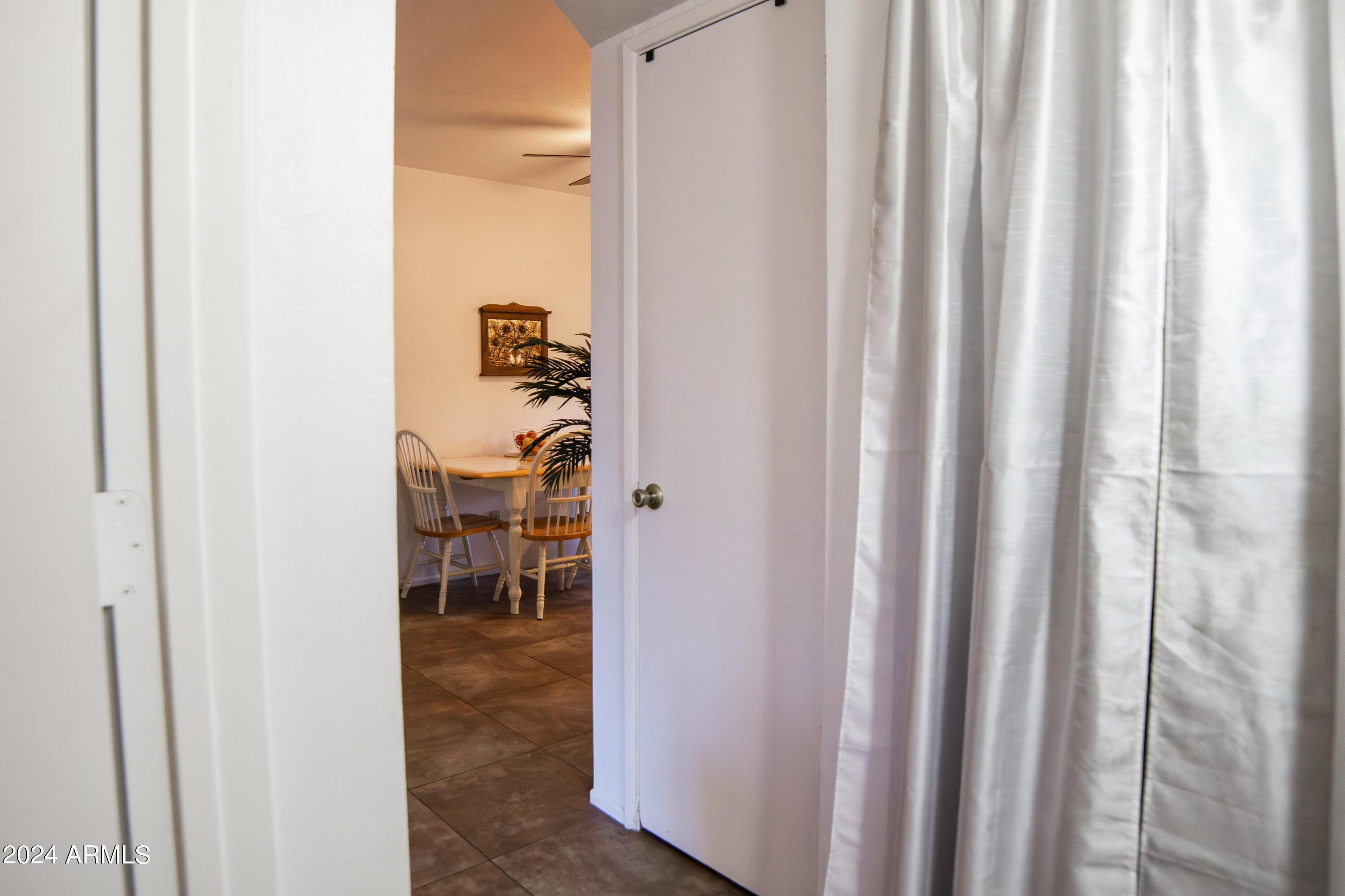 3301 E EARLL Drive, 128