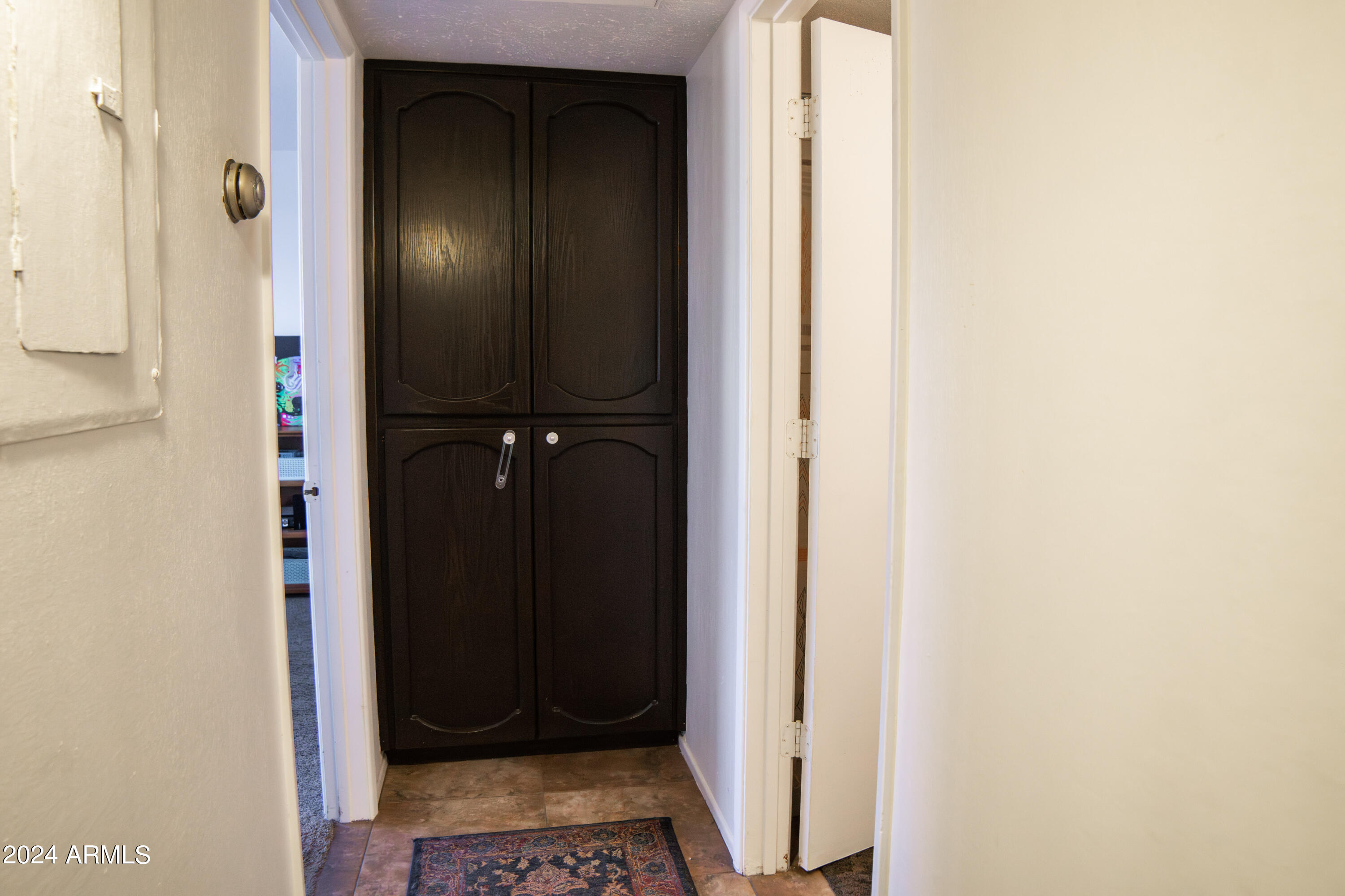 3301 E EARLL Drive, 128