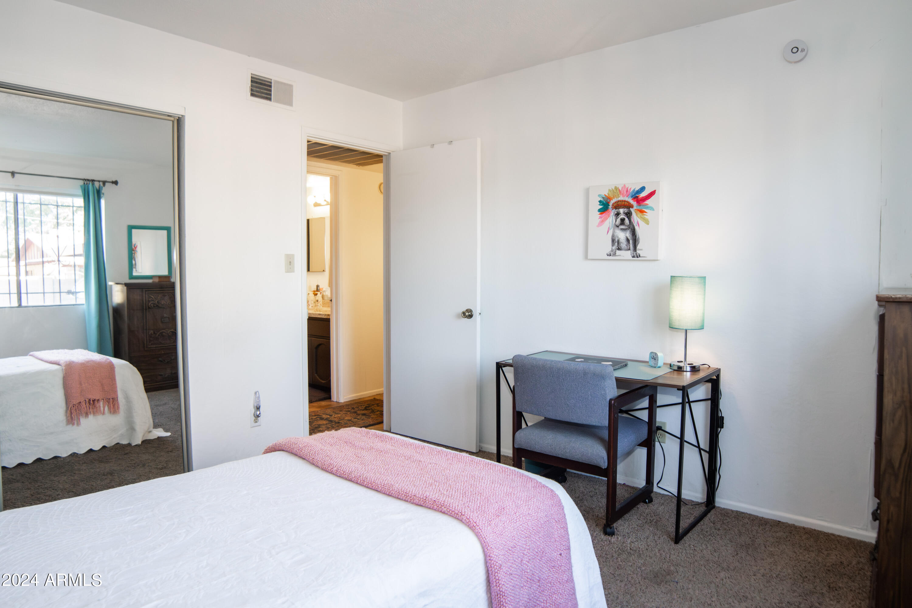 3301 E EARLL Drive, 128