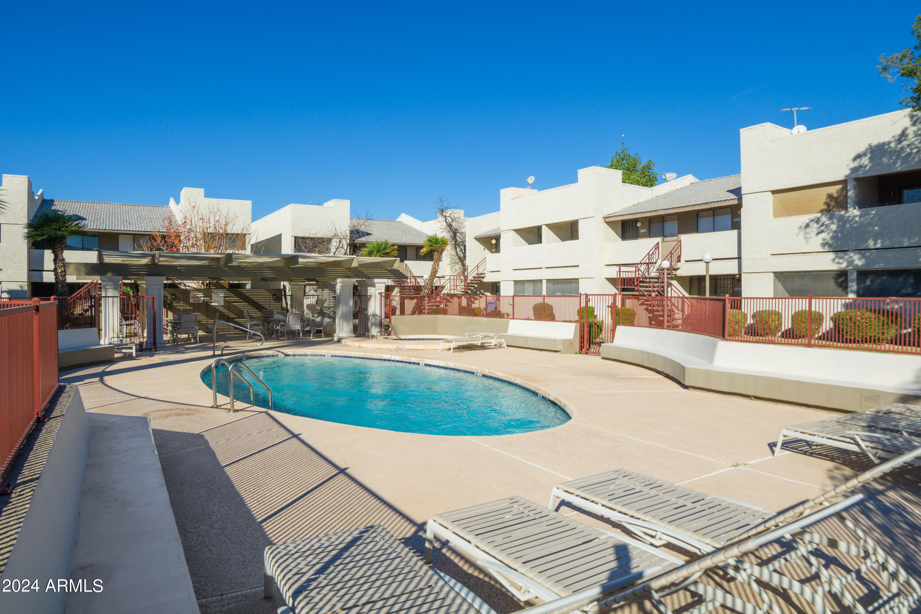 3301 E EARLL Drive, 128