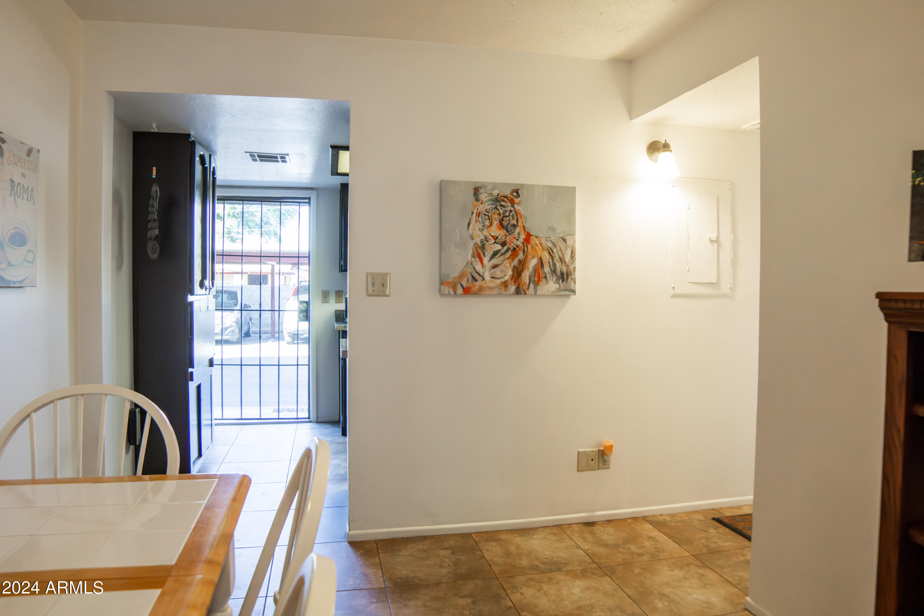 3301 E EARLL Drive, 128