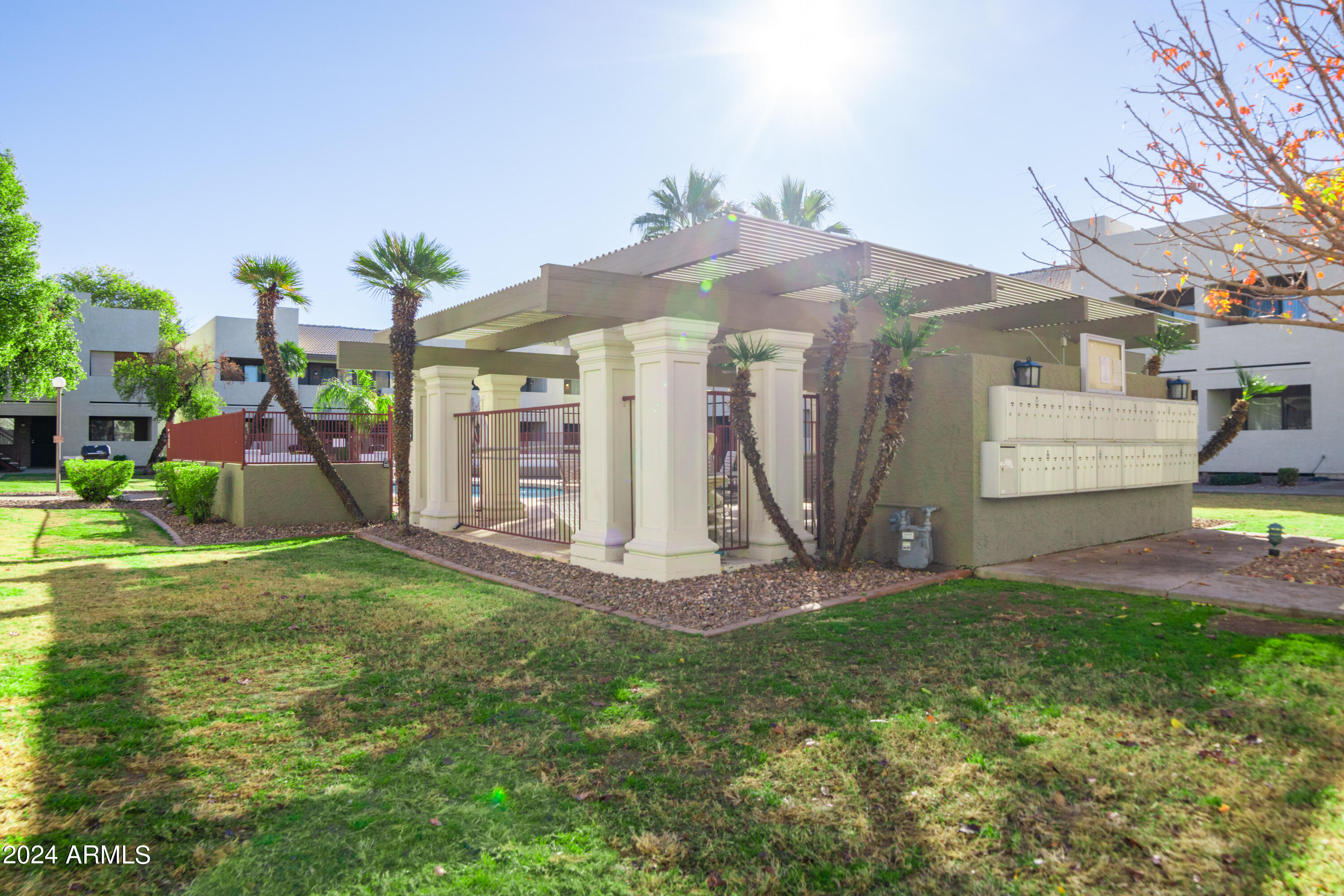 3301 E EARLL Drive, 128