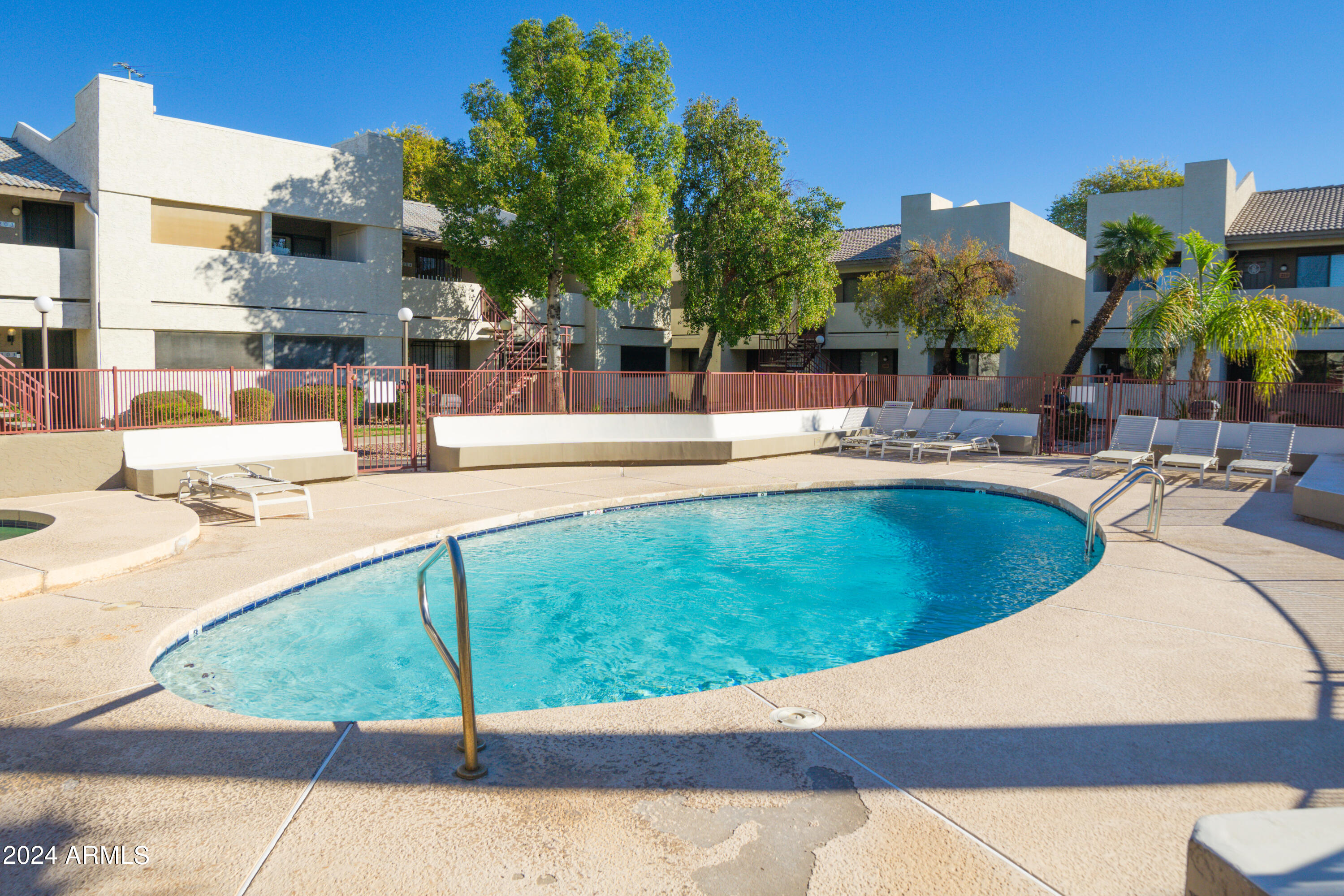 3301 E EARLL Drive, 128