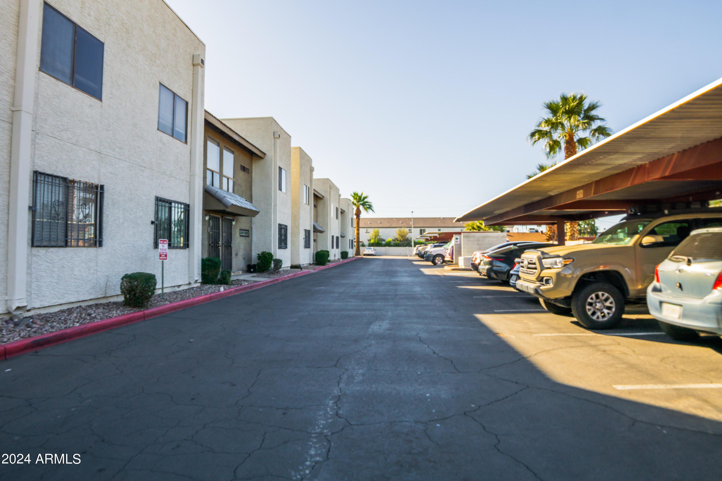 3301 E EARLL Drive, 128