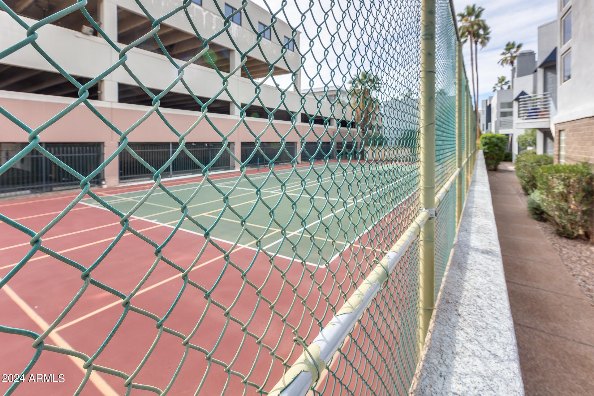 3633 N 3RD Avenue, 1027