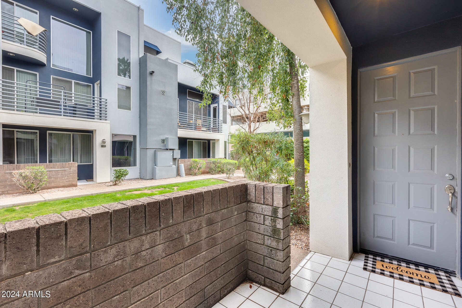 3633 N 3RD Avenue, 1027