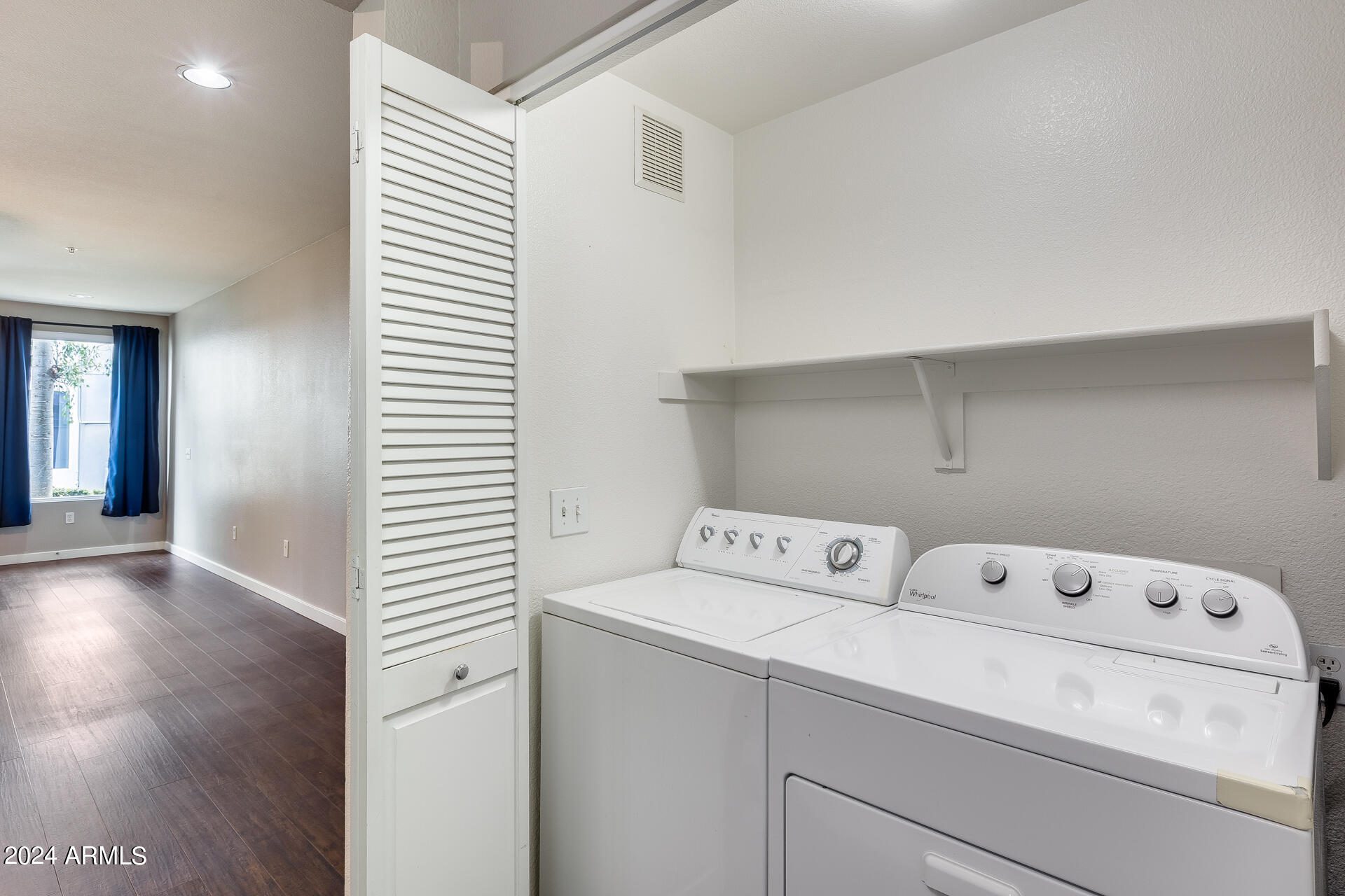 3633 N 3RD Avenue, 1027