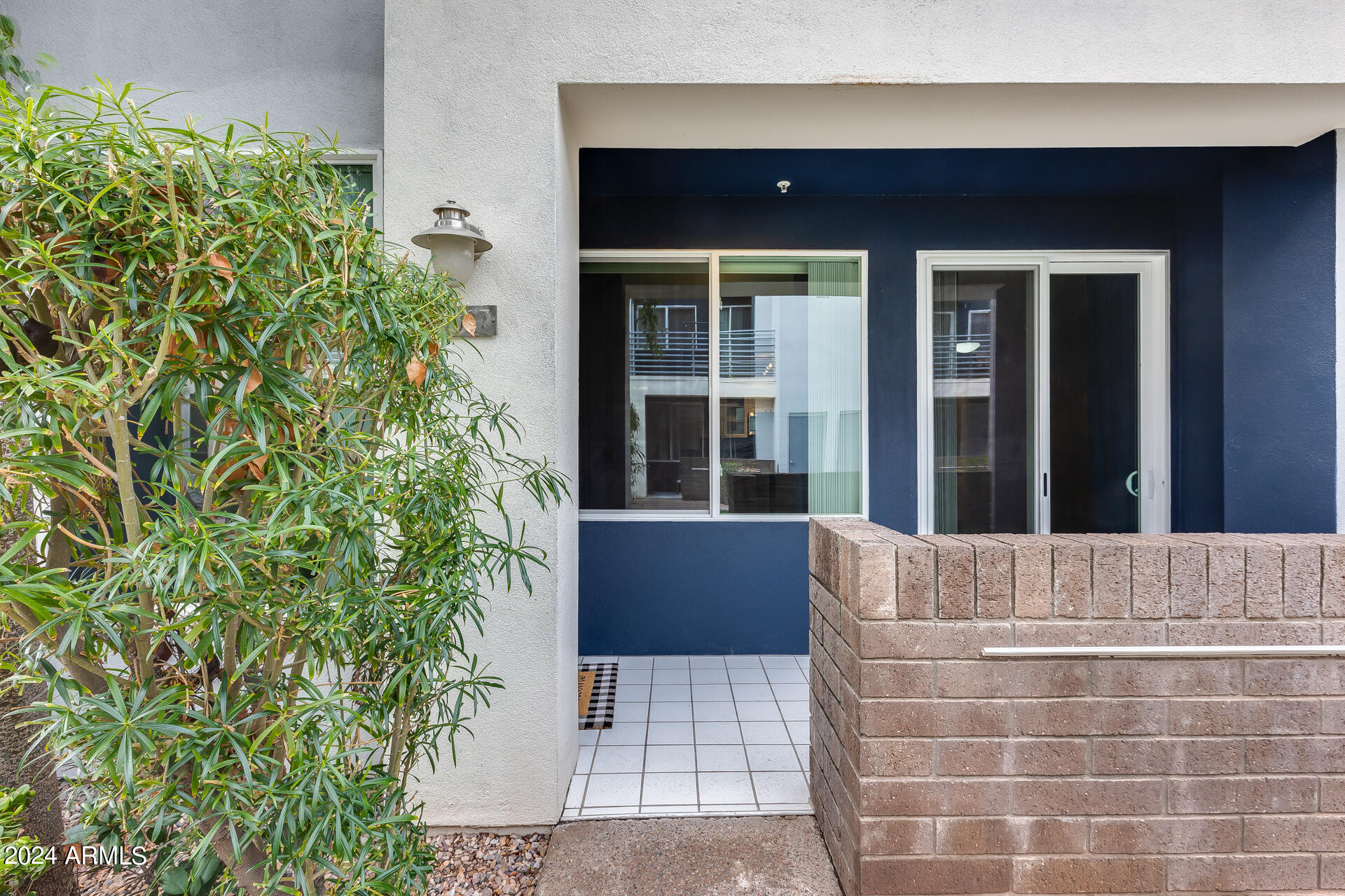 3633 N 3RD Avenue, 1027