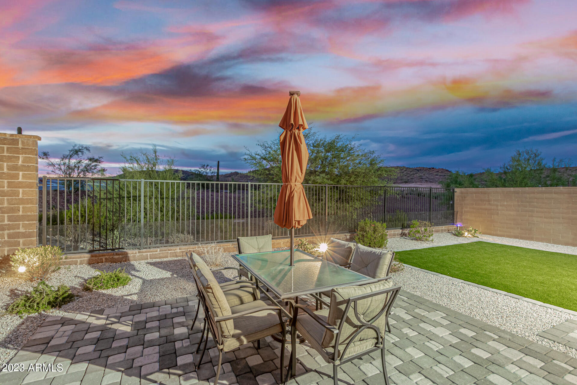 13206 W RED RANGE Way