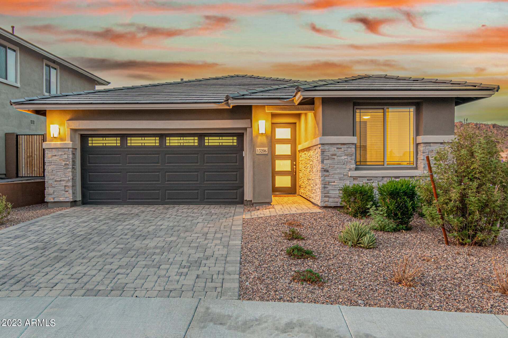 13206 W RED RANGE Way