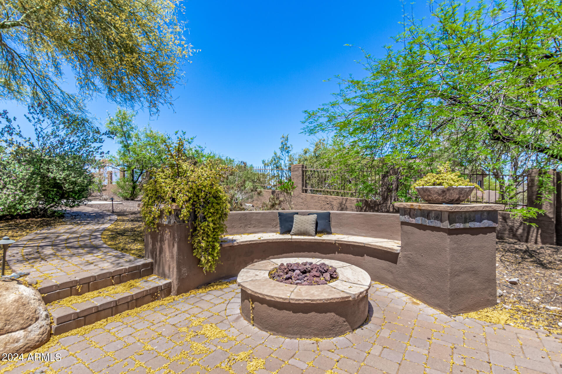 9186 S SAN PABLO Drive