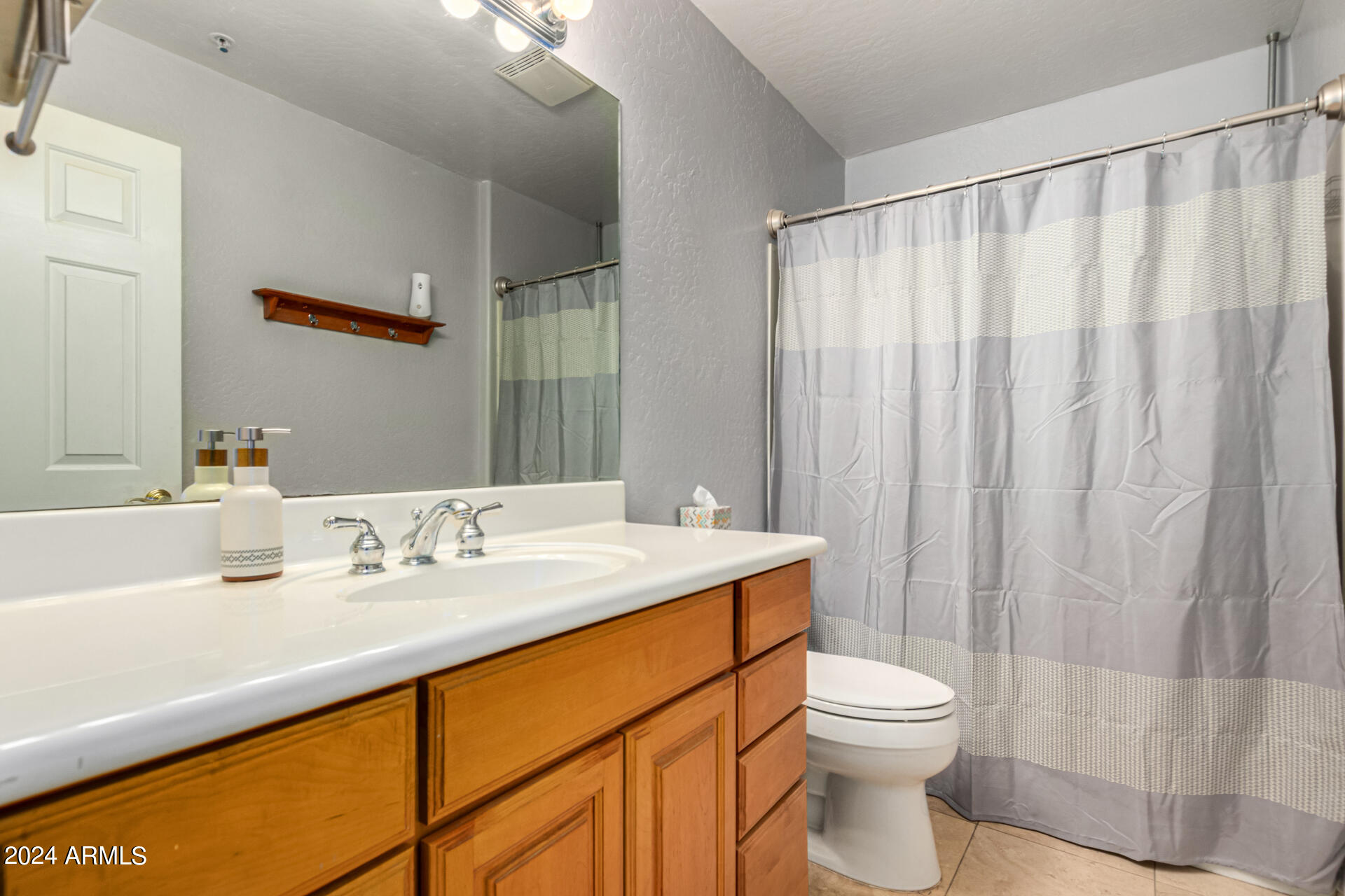 9186 S SAN PABLO Drive