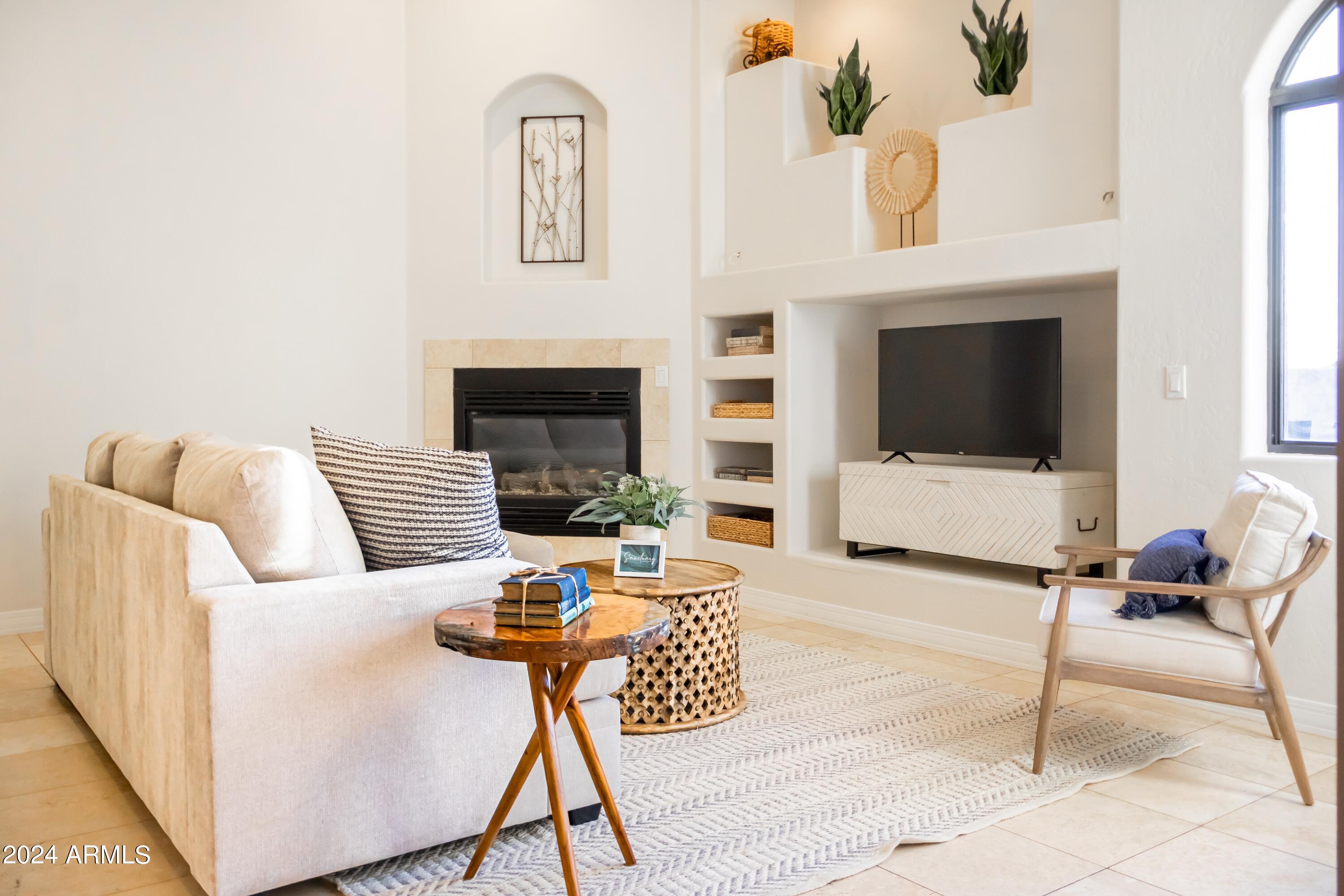 9186 S SAN PABLO Drive