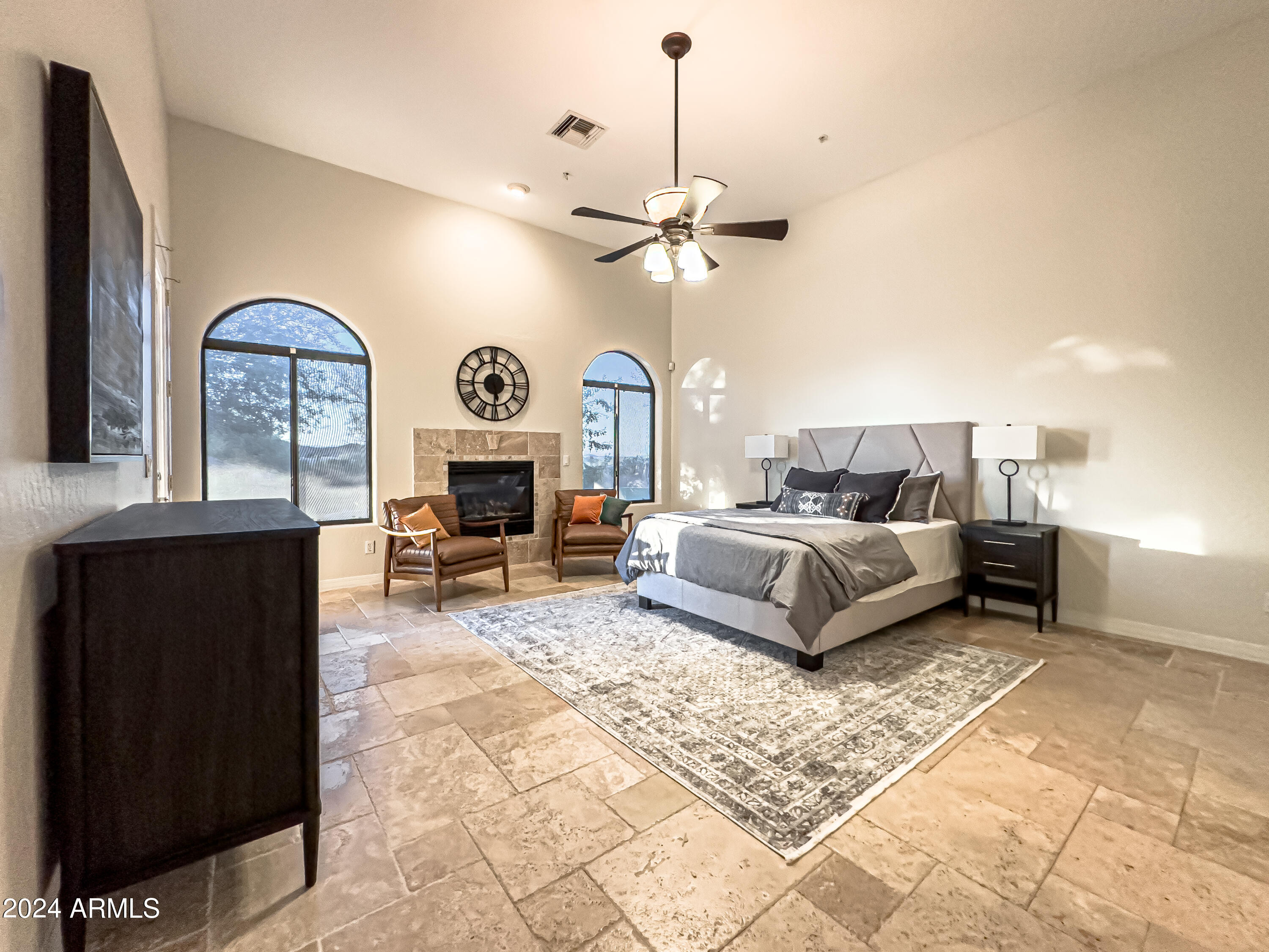 9186 S SAN PABLO Drive