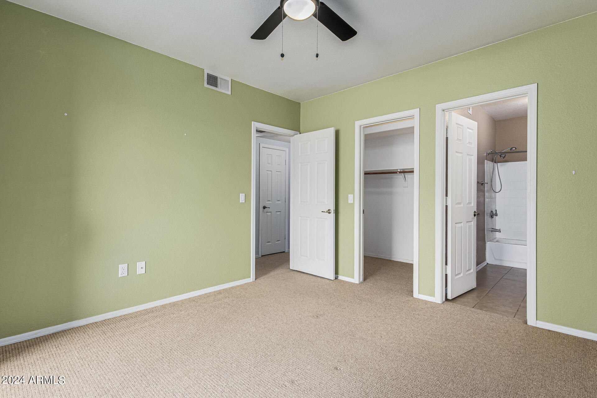 4925 E DESERT COVE Avenue, 242