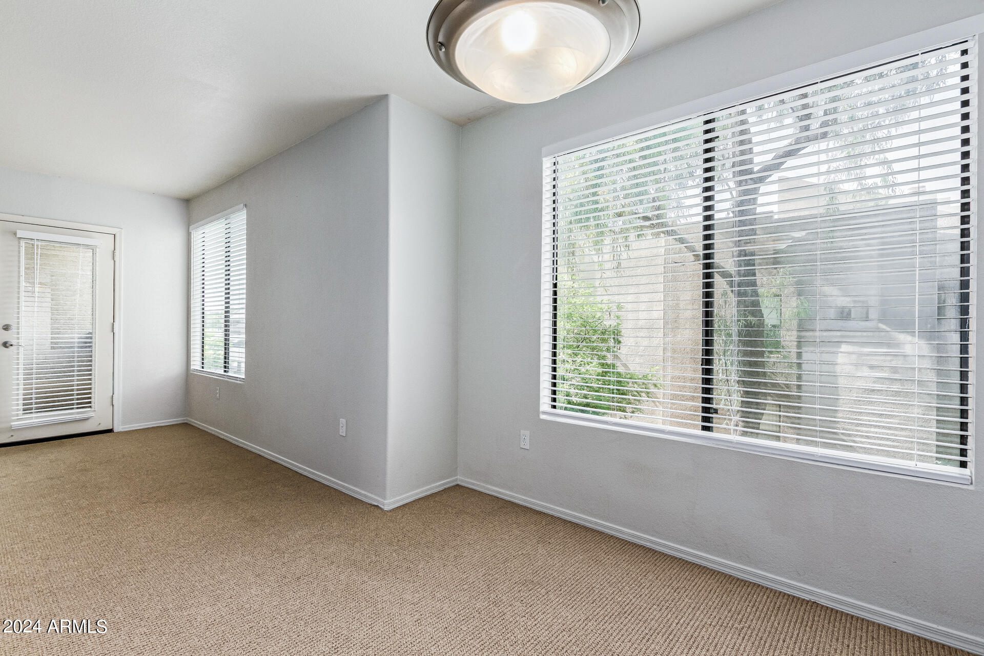 4925 E DESERT COVE Avenue, 242