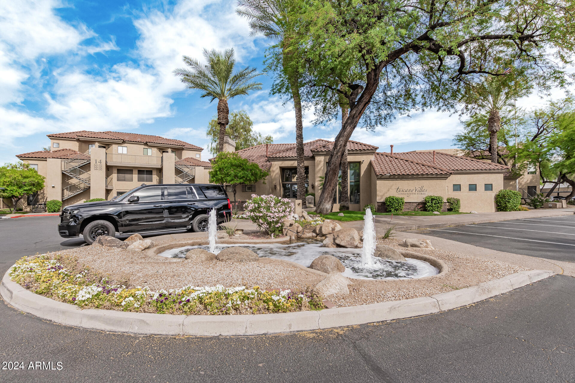 4925 E DESERT COVE Avenue, 242