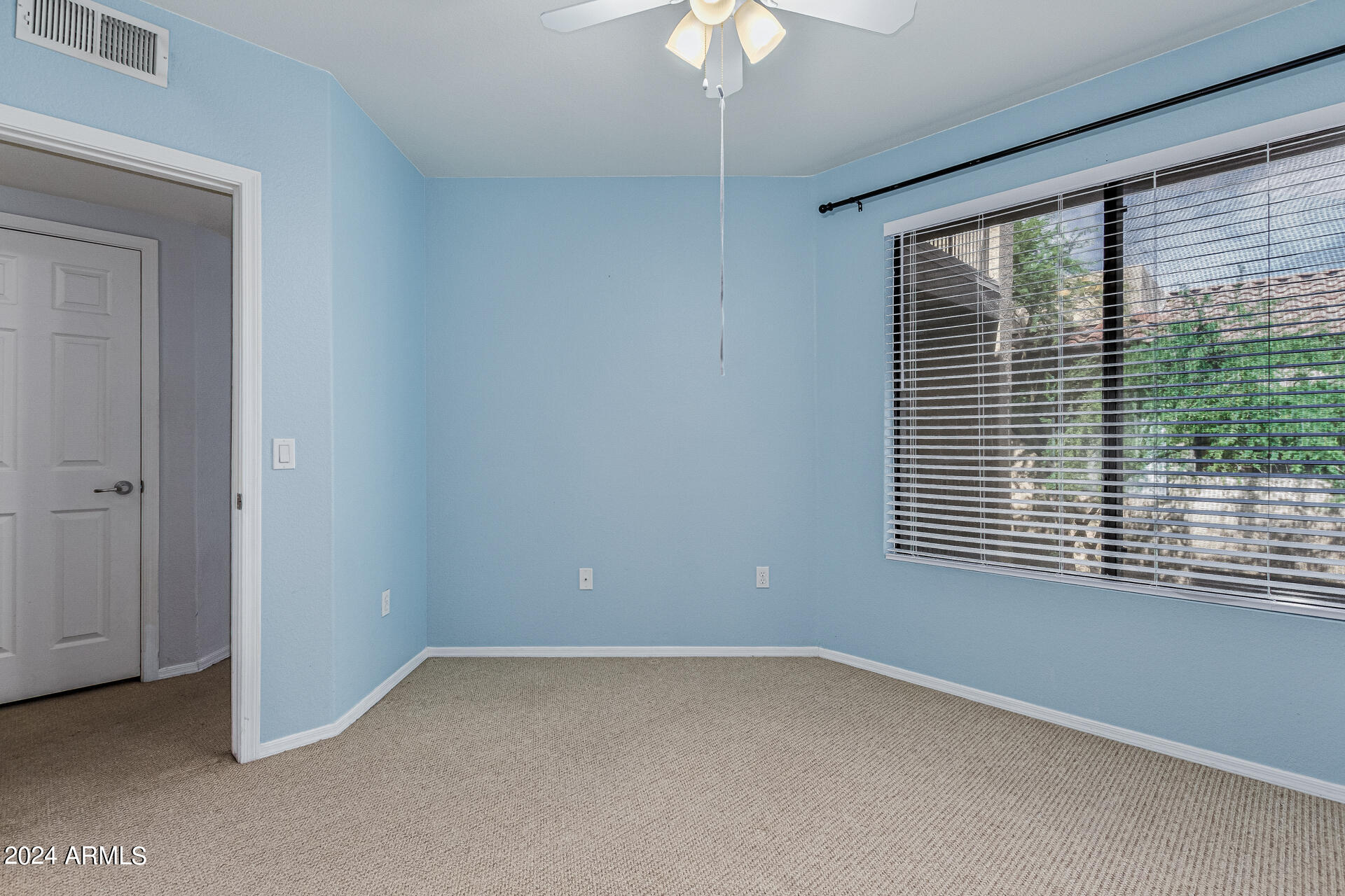 4925 E DESERT COVE Avenue, 242