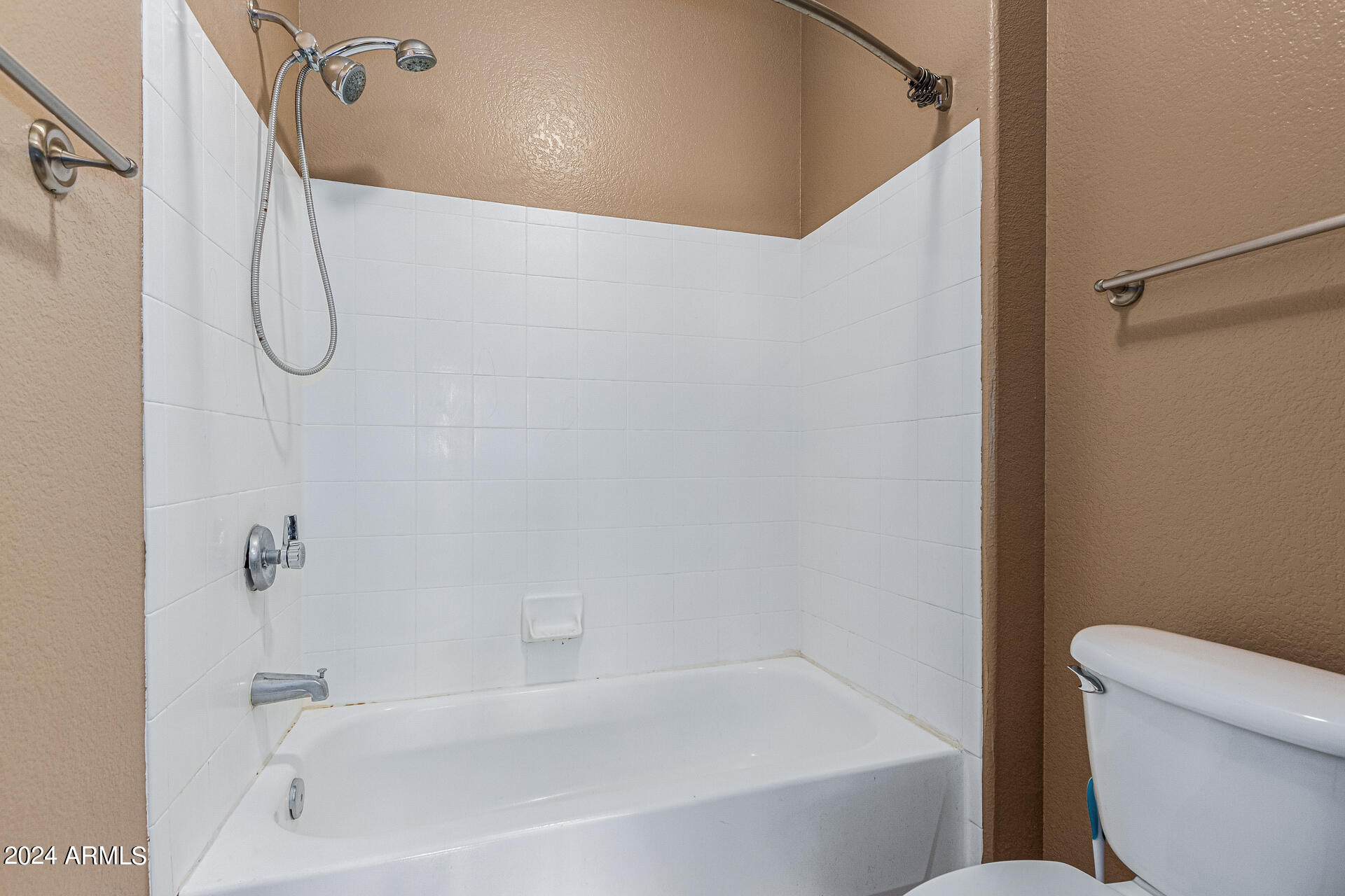 4925 E DESERT COVE Avenue, 242