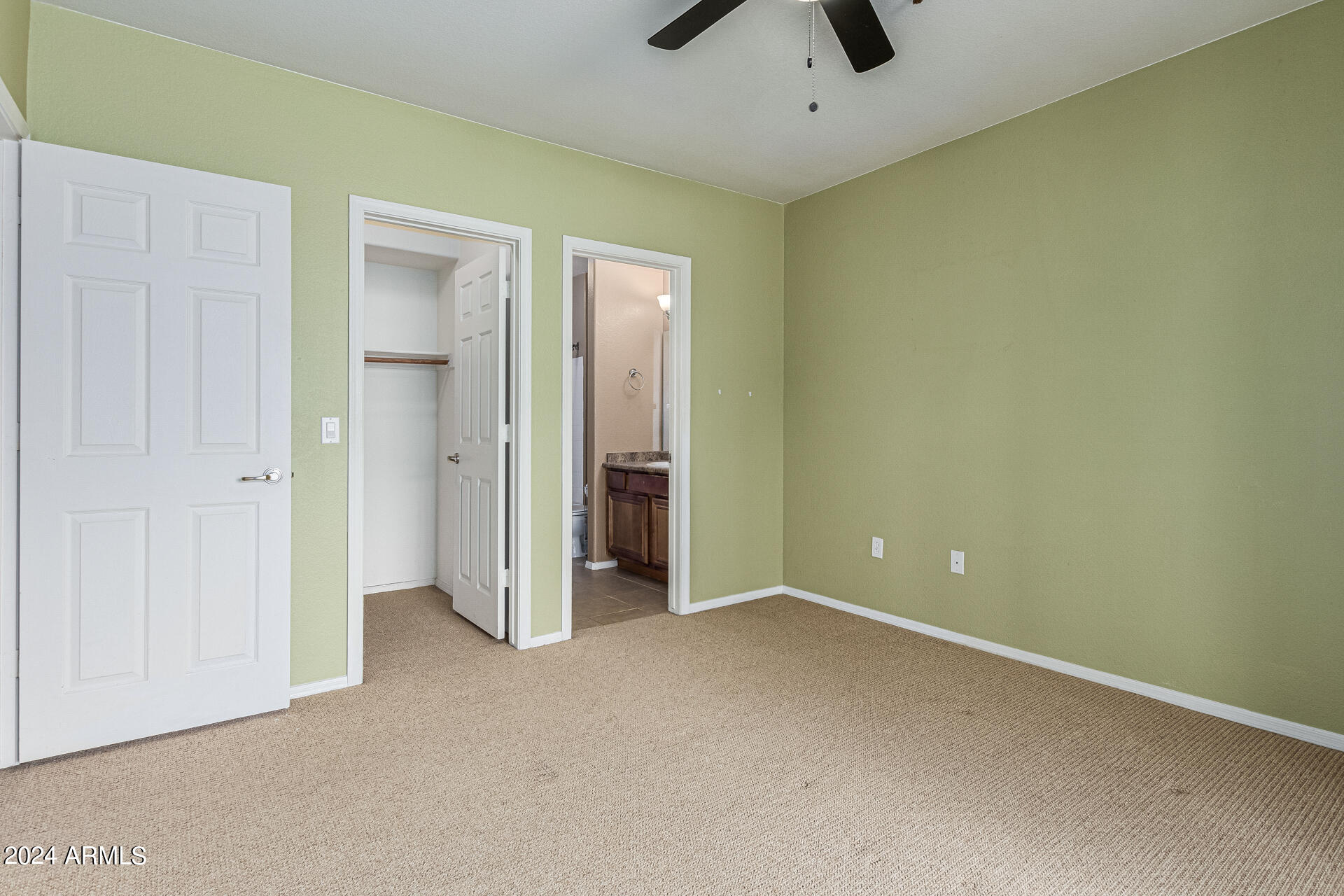 4925 E DESERT COVE Avenue, 242