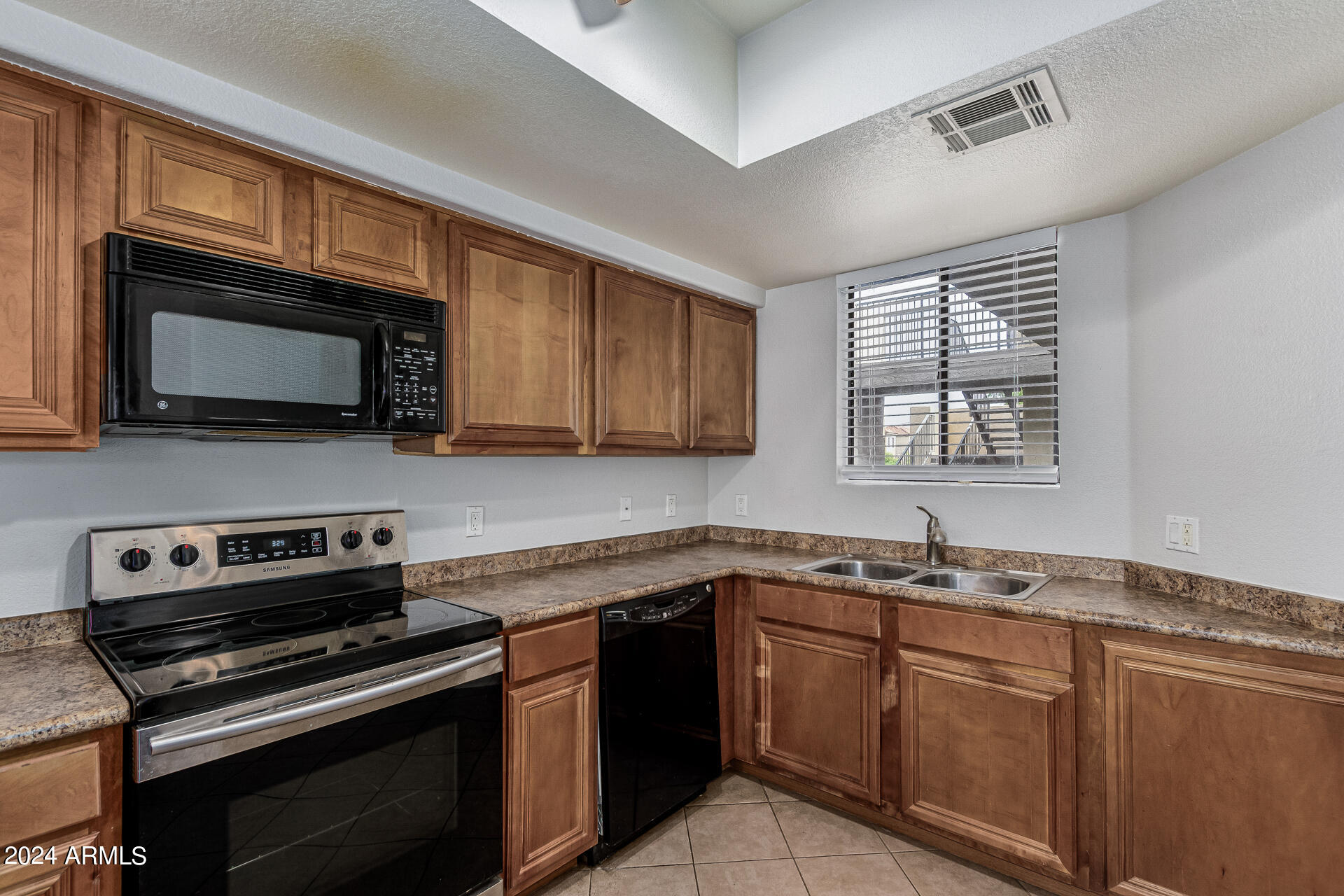 4925 E DESERT COVE Avenue, 242