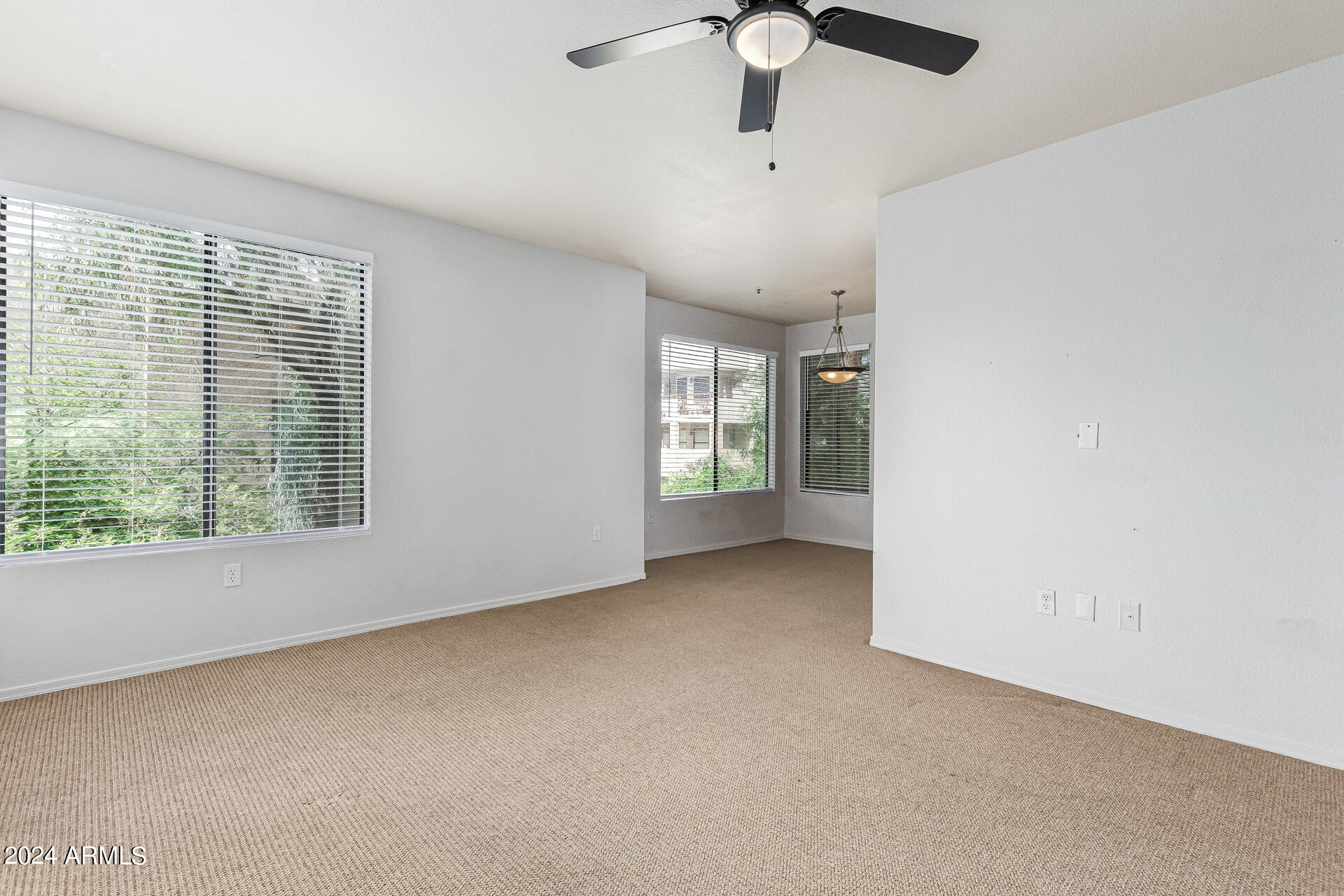 4925 E DESERT COVE Avenue, 242