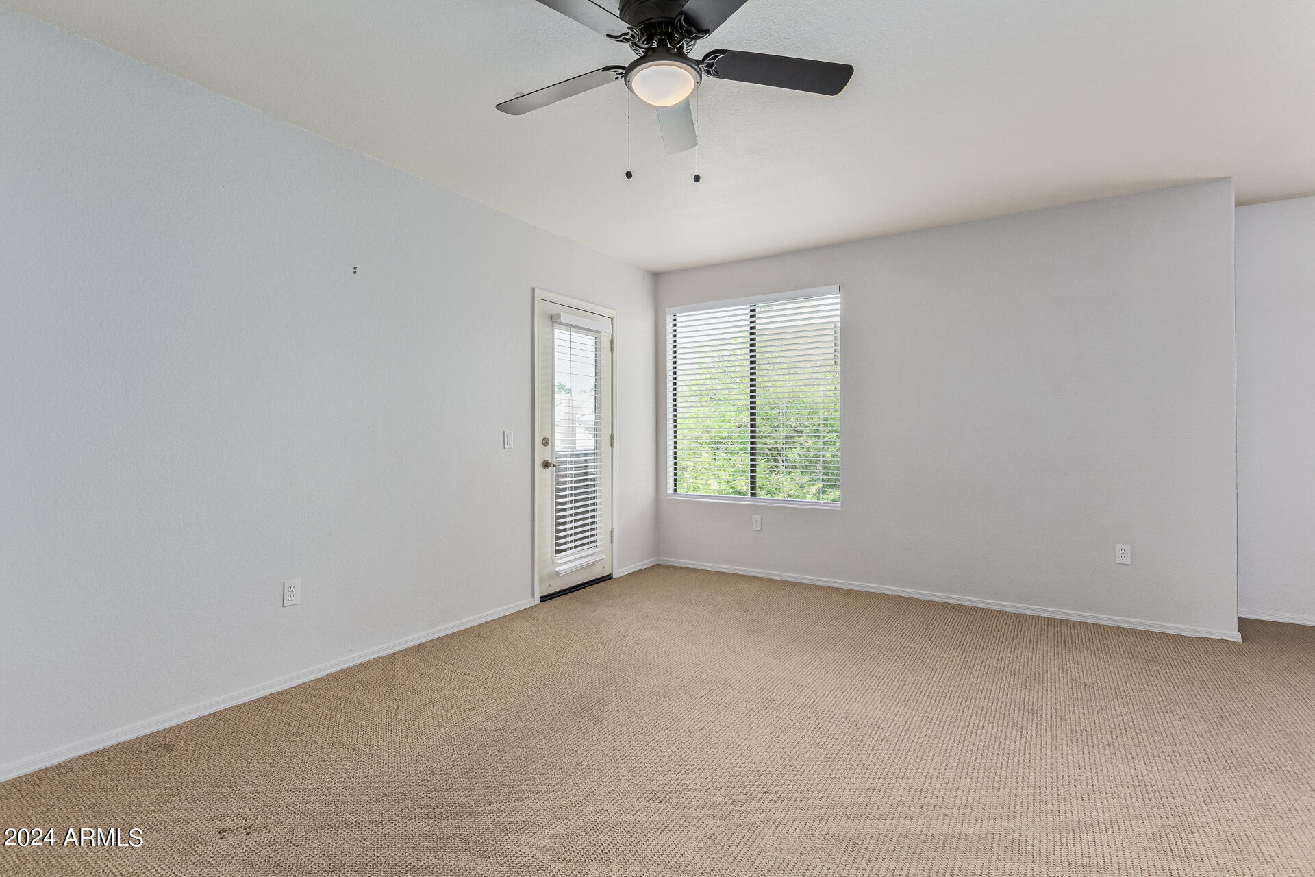 4925 E DESERT COVE Avenue, 242