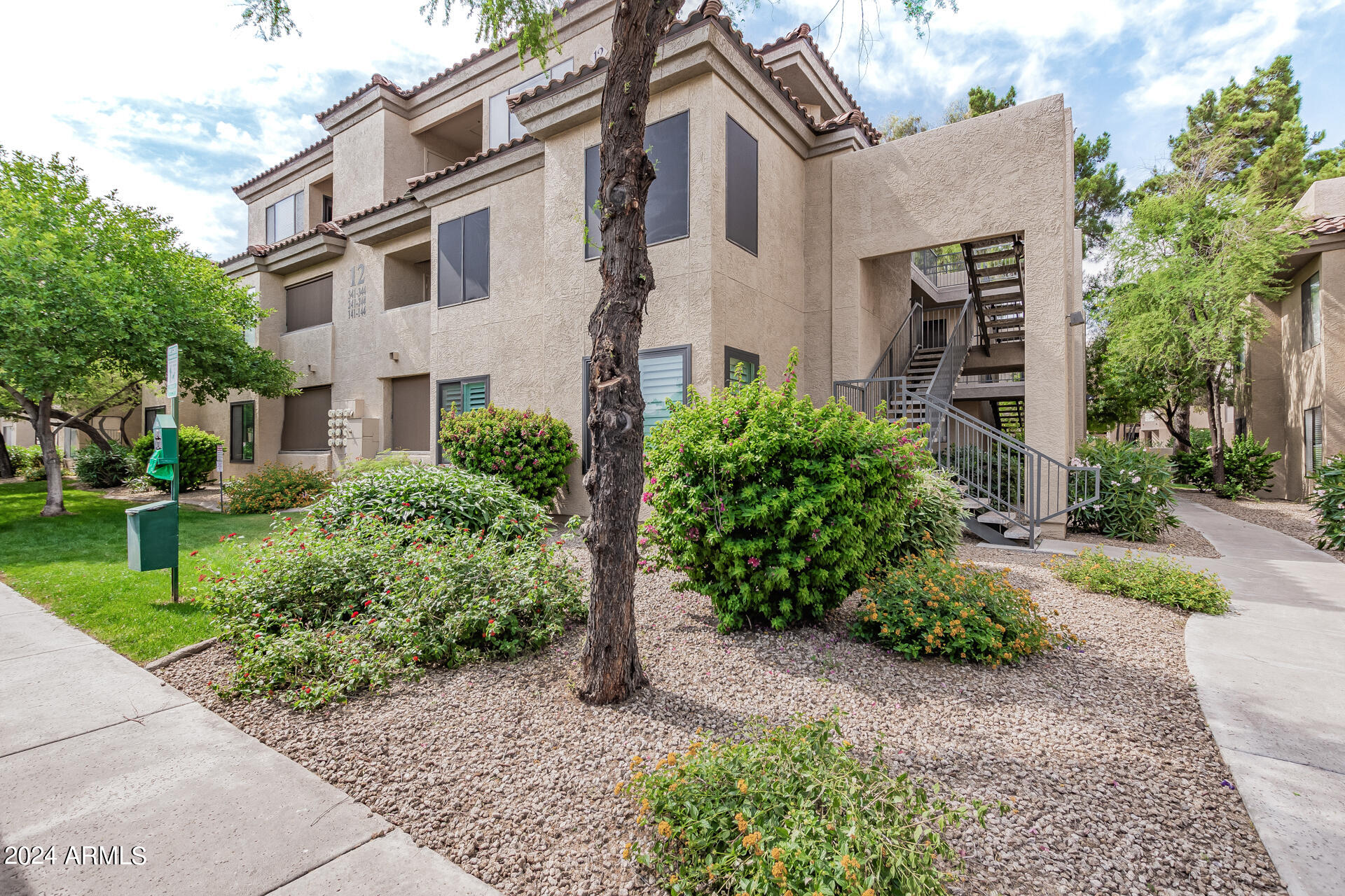 4925 E DESERT COVE Avenue, 242