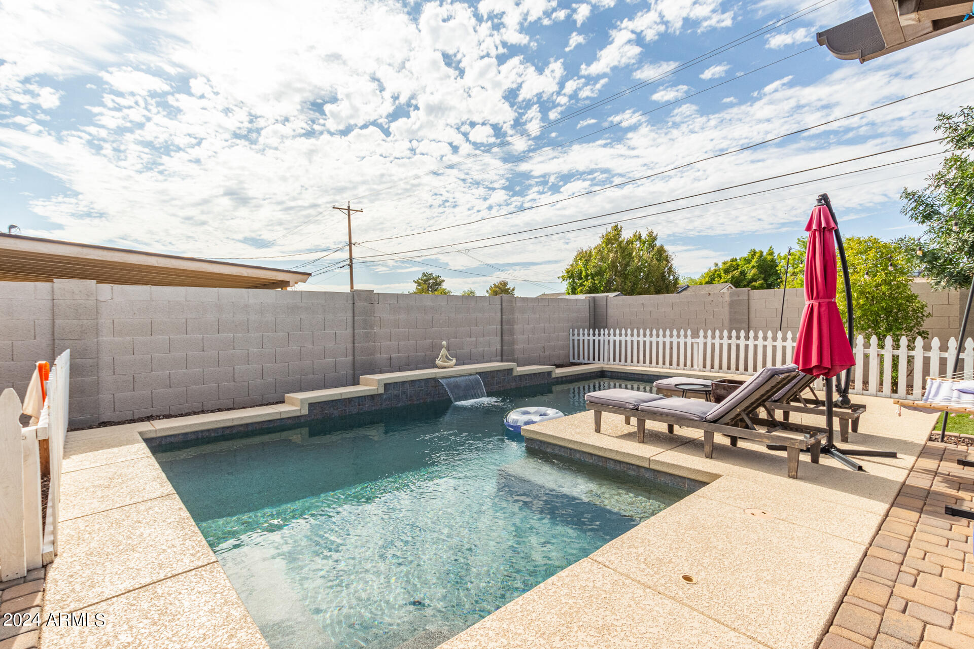 2007 W MONTEBELLO Avenue