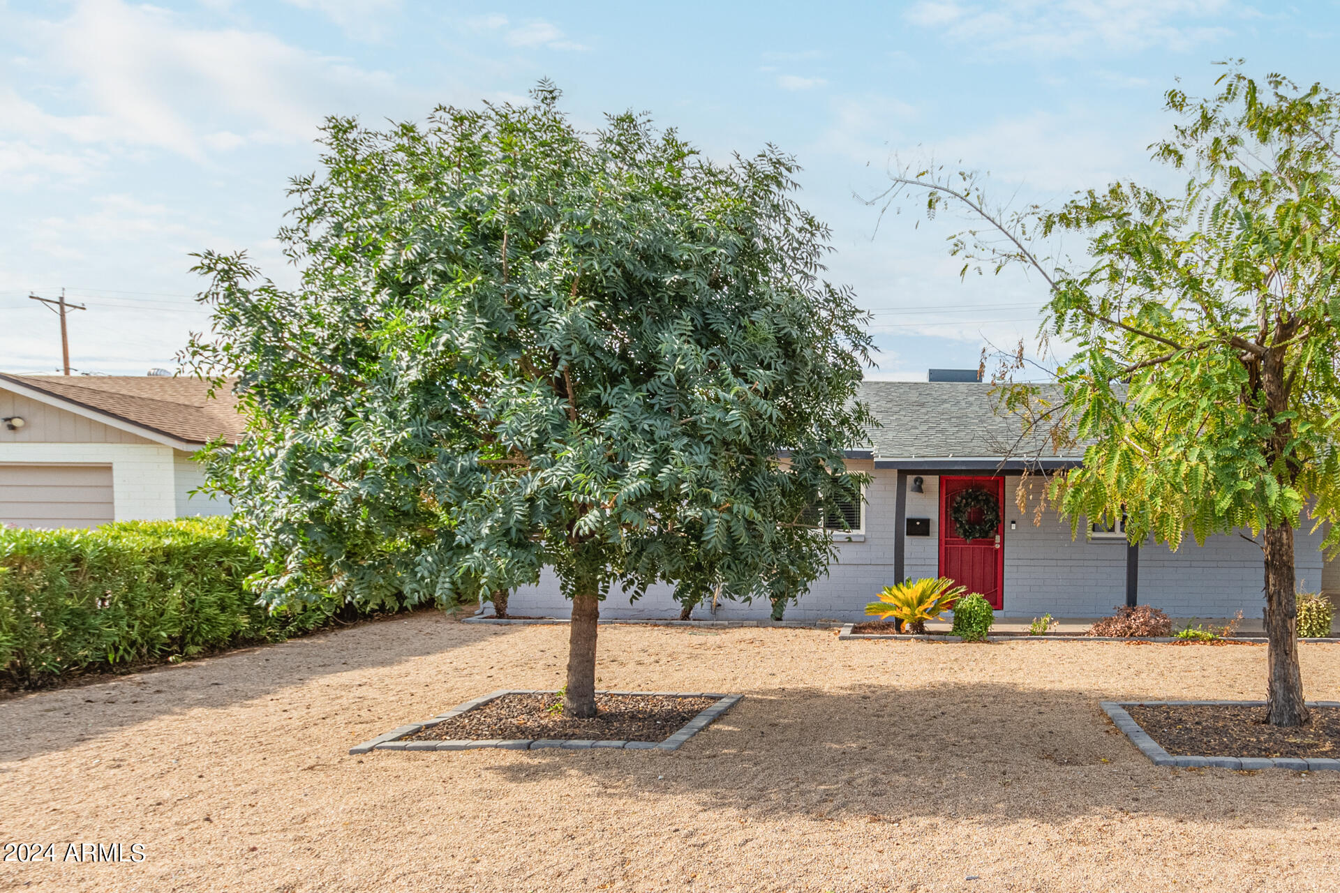 2007 W MONTEBELLO Avenue