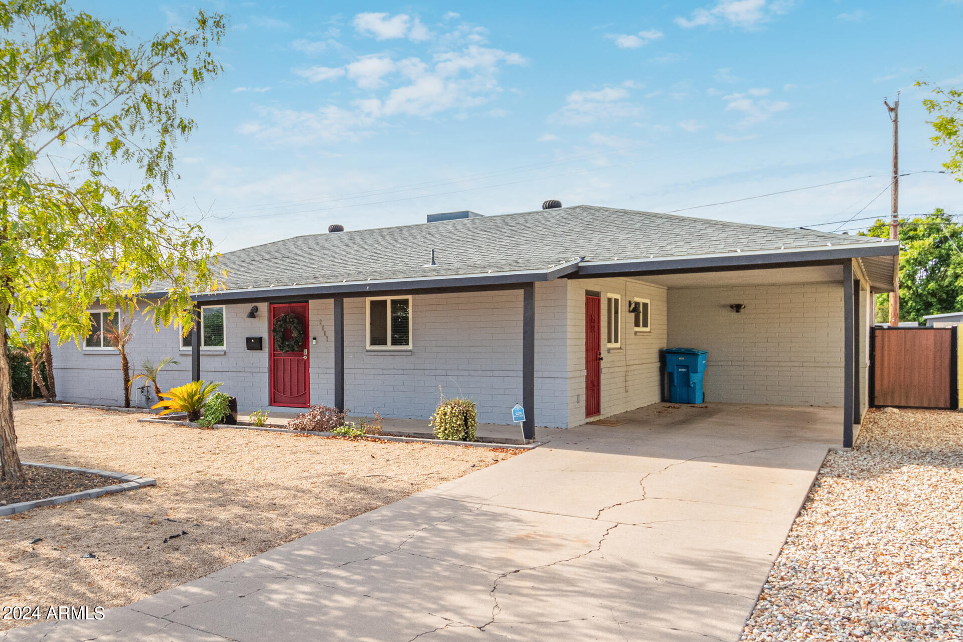 2007 W MONTEBELLO Avenue