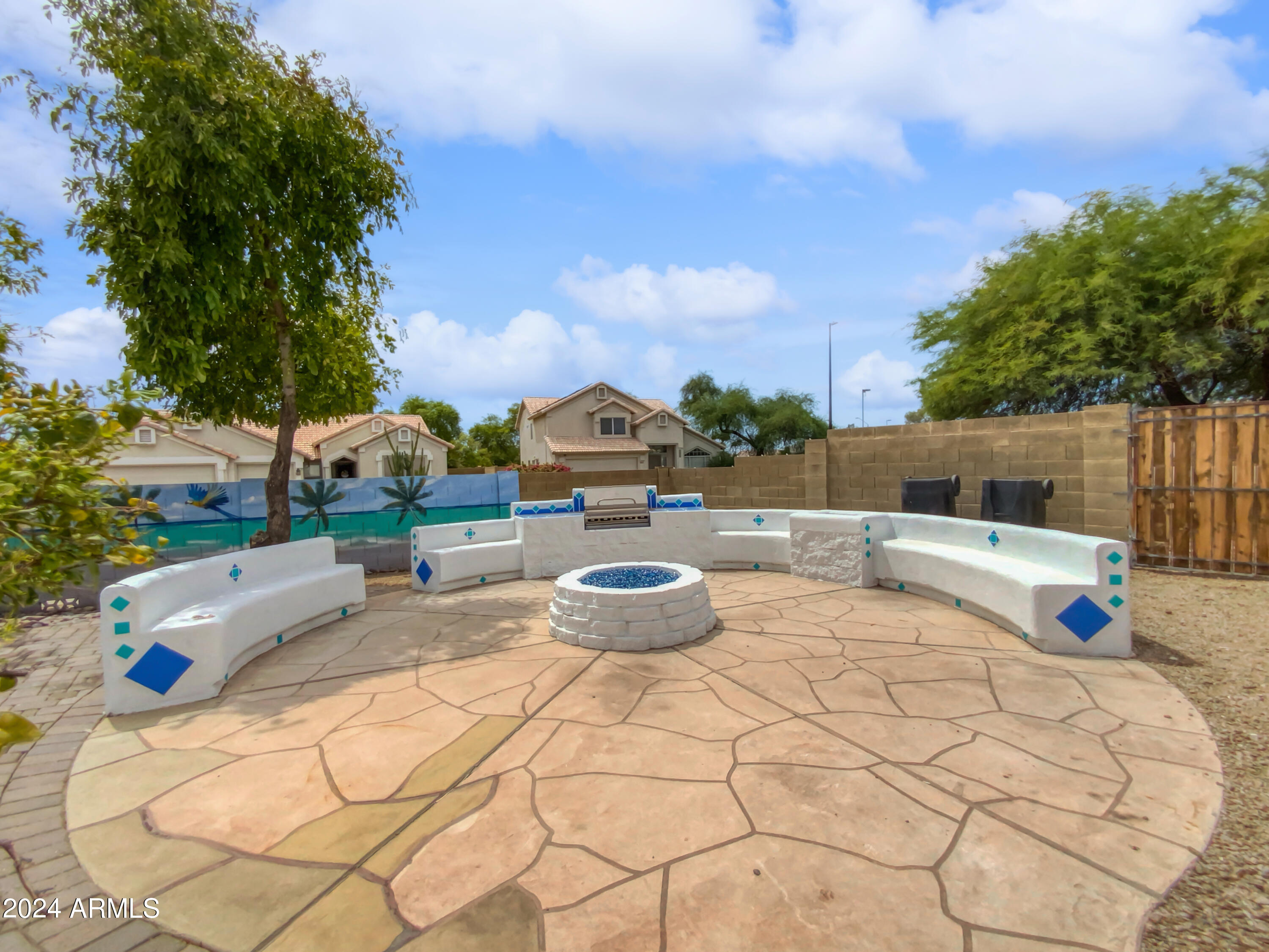 4025 E SAN ANGELO Avenue