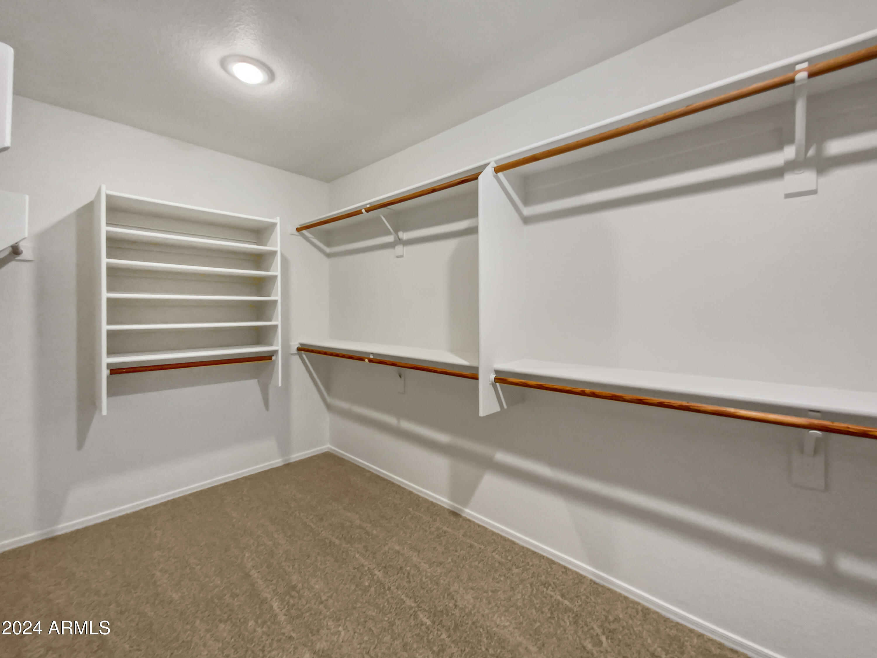 4025 E SAN ANGELO Avenue