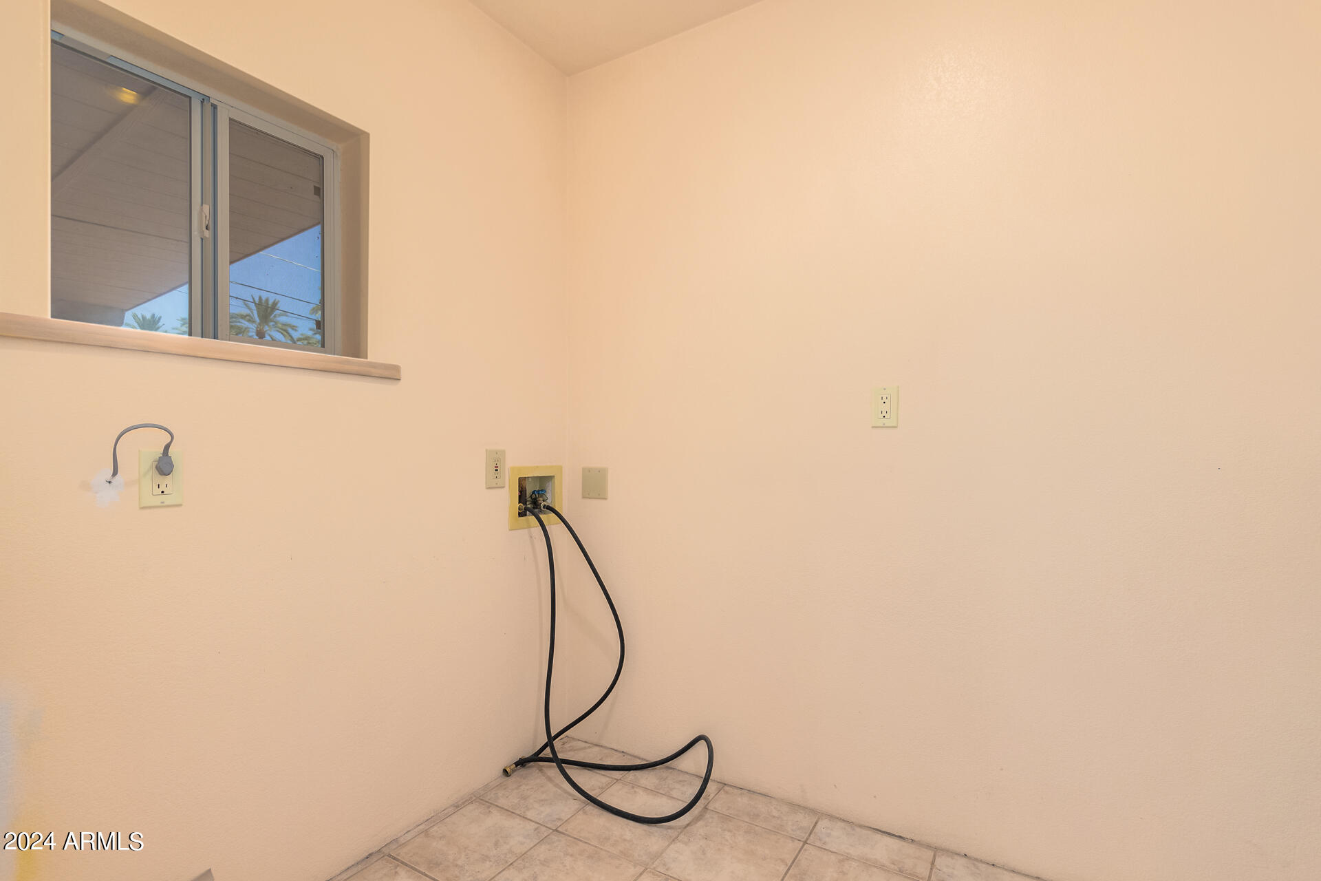 4242 E TURNEY Avenue