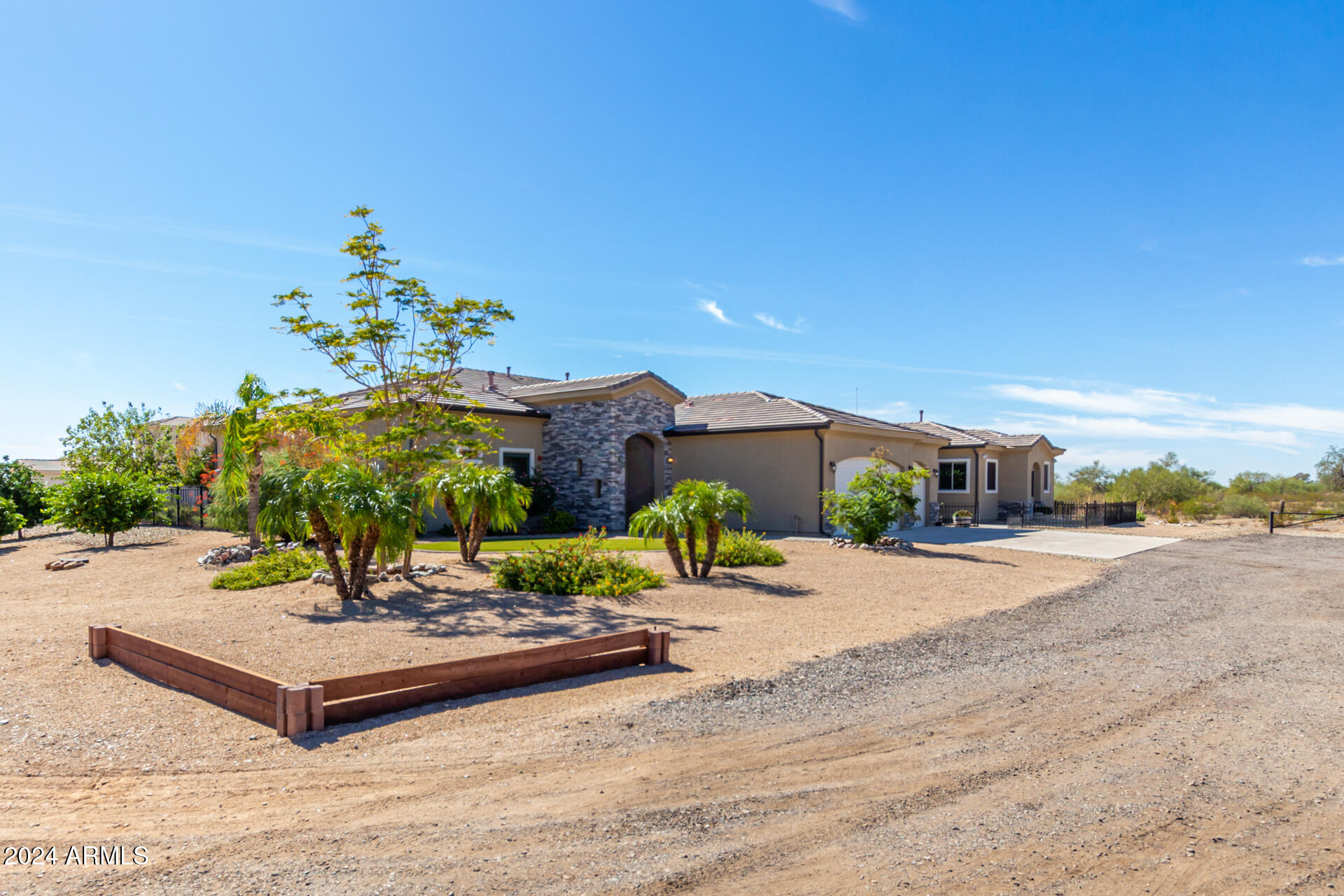 16217 W SKINNER Road