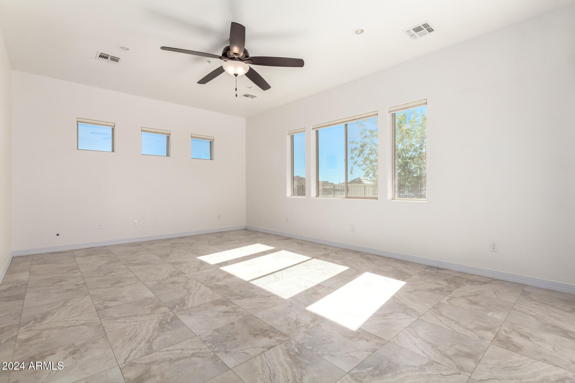 16217 W SKINNER Road