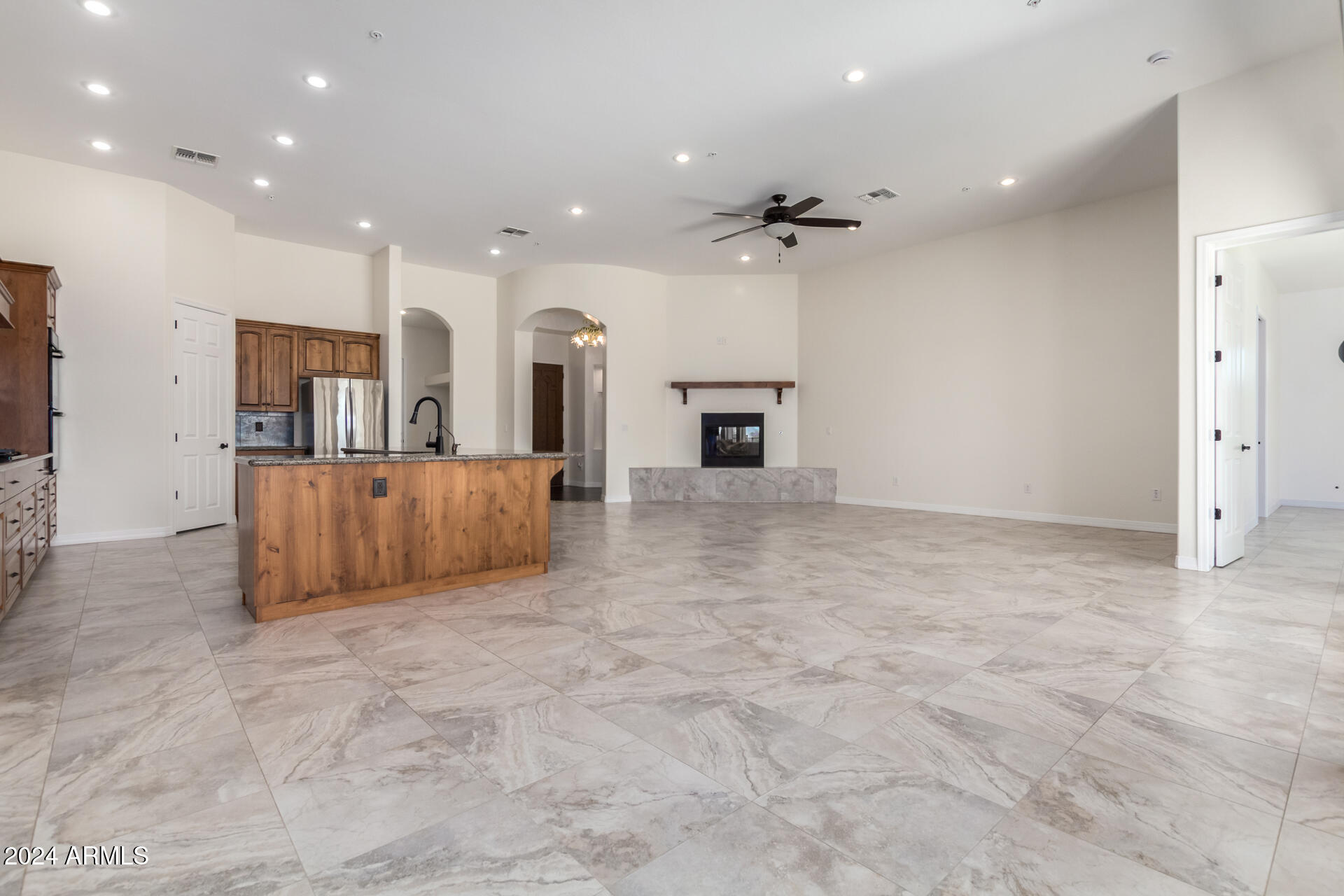 16217 W SKINNER Road