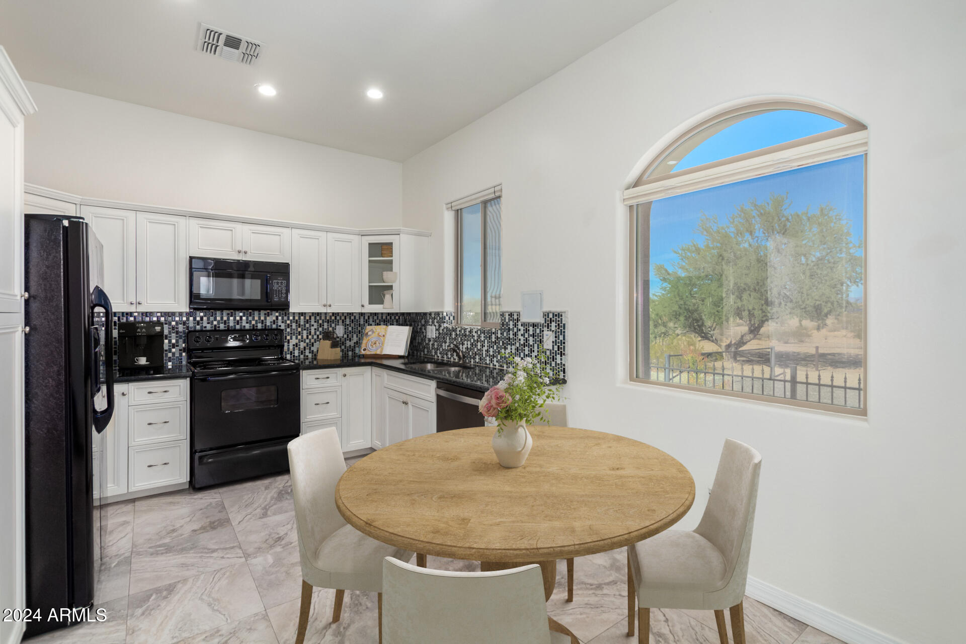 16217 W SKINNER Road