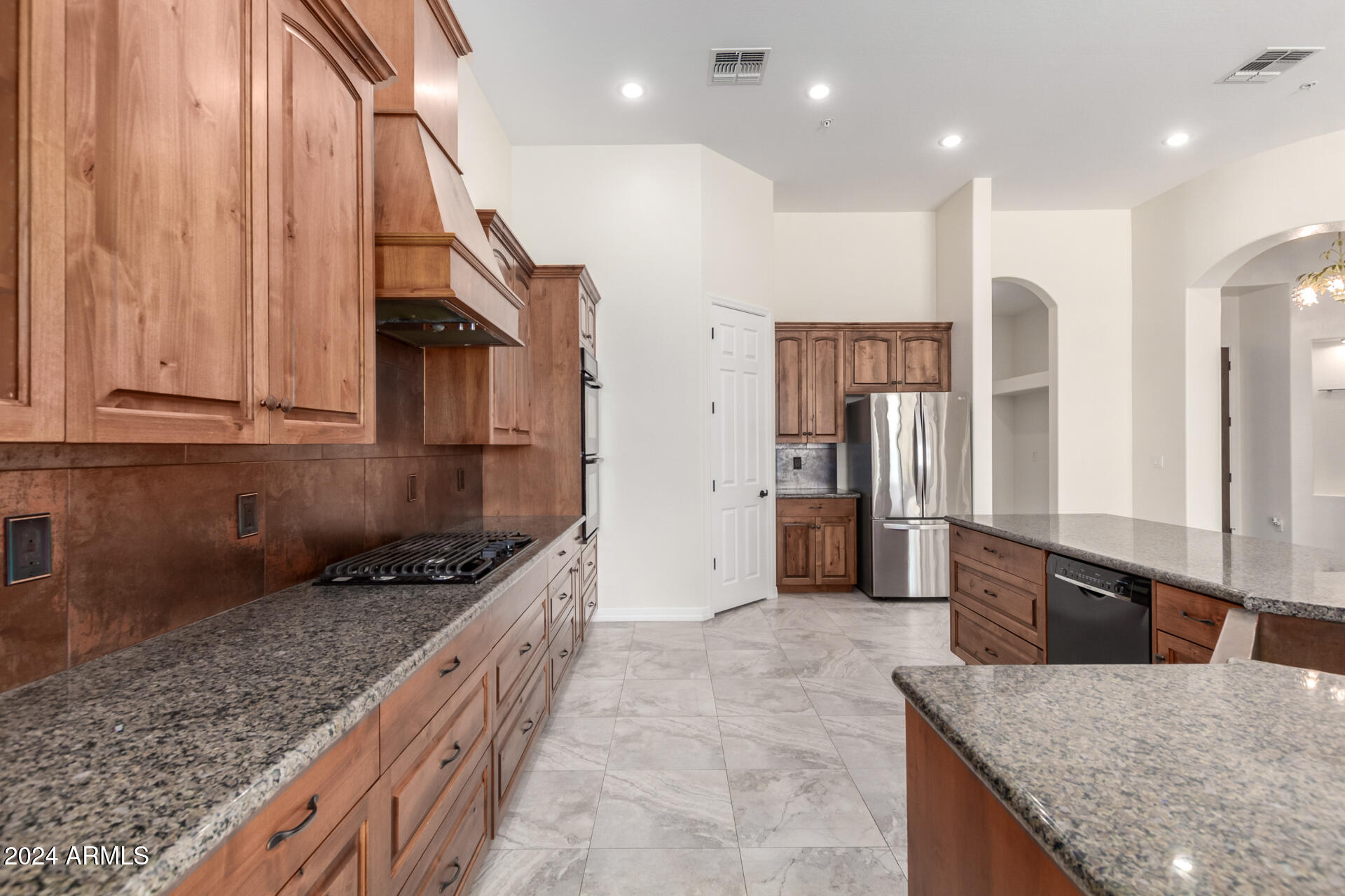 16217 W SKINNER Road