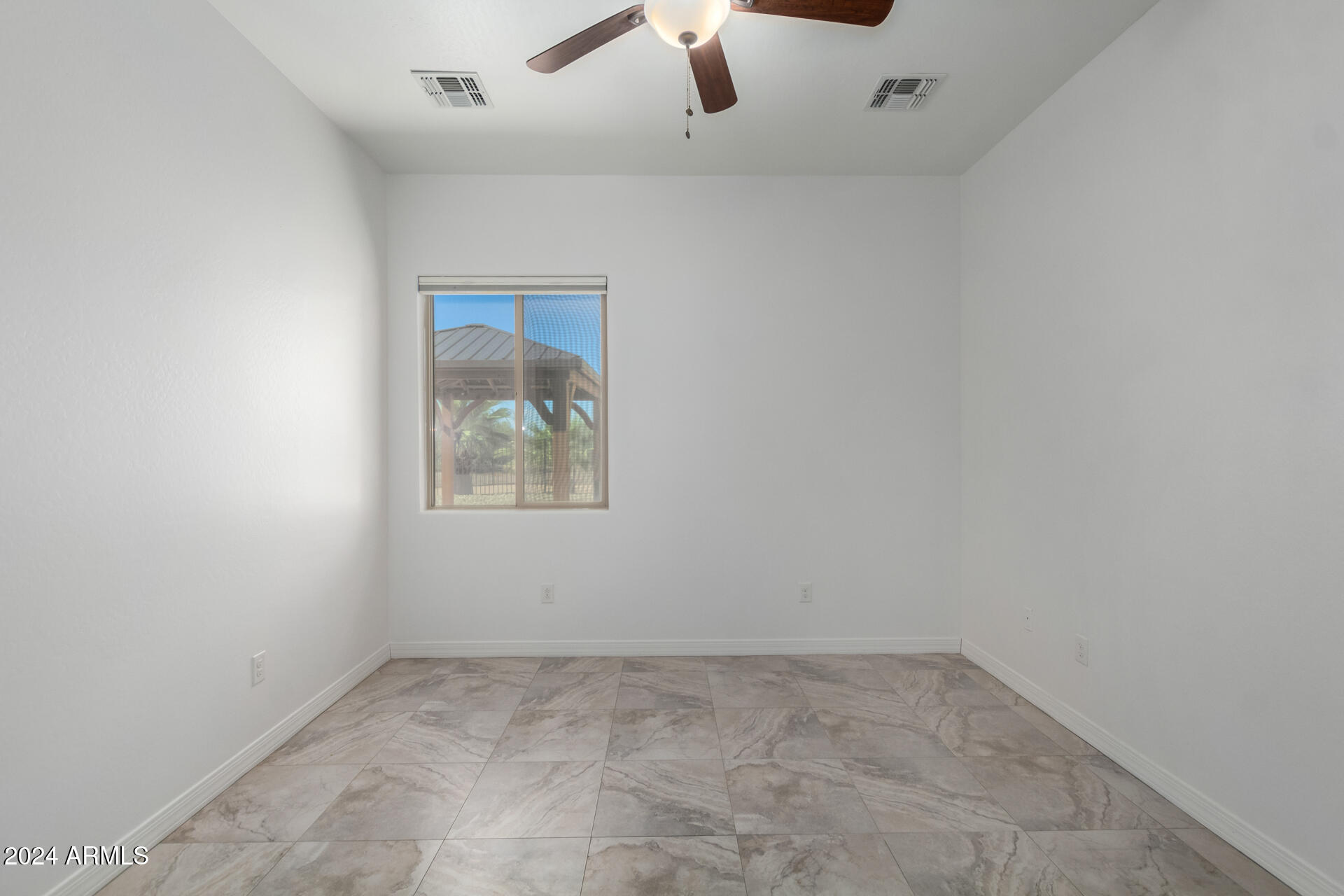 16217 W SKINNER Road