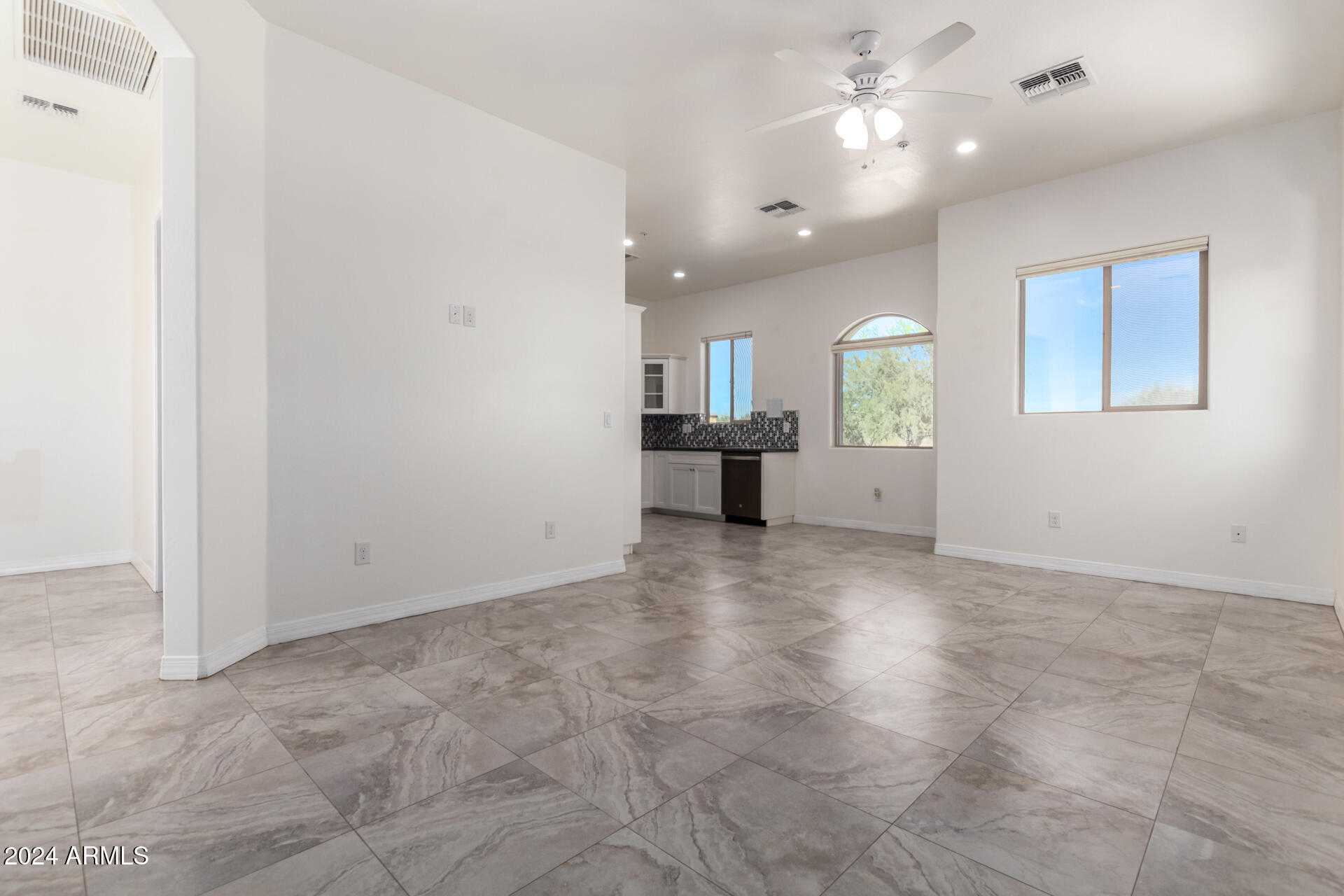 16217 W SKINNER Road