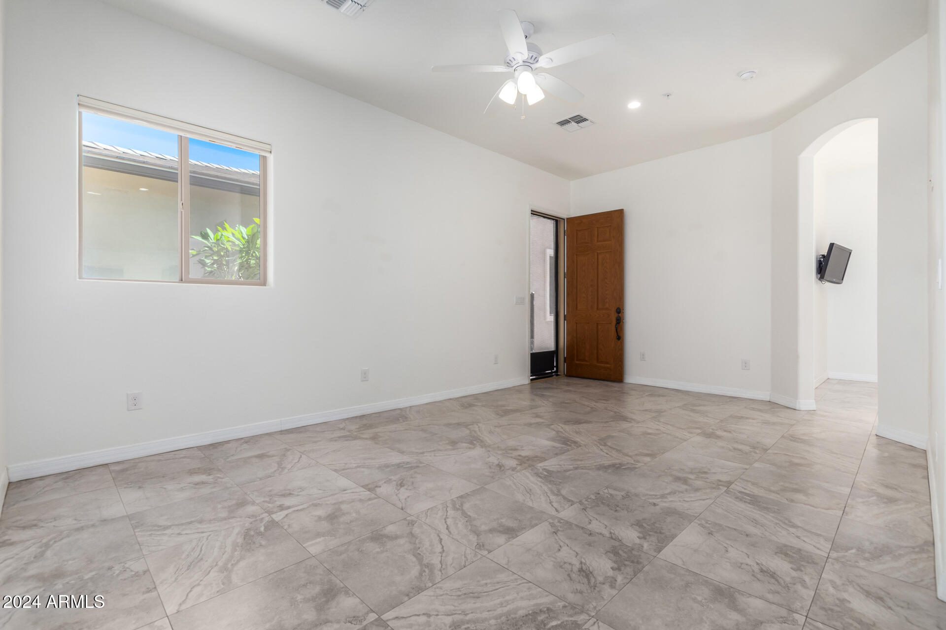 16217 W SKINNER Road