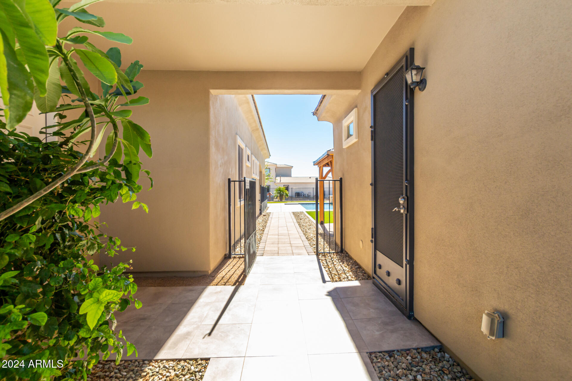 16217 W SKINNER Road