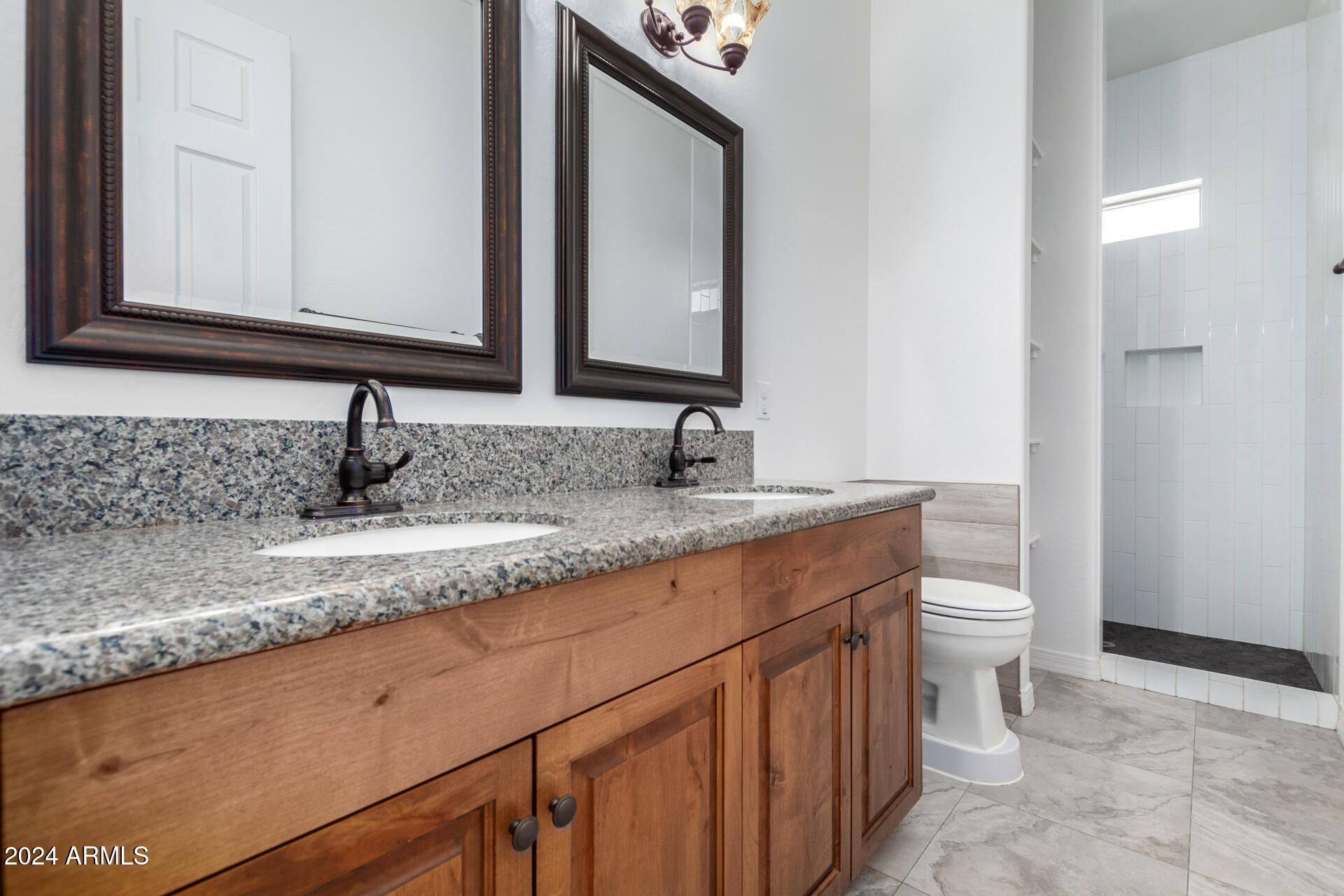 16217 W SKINNER Road