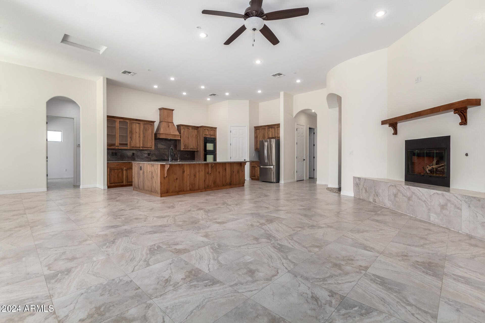 16217 W SKINNER Road