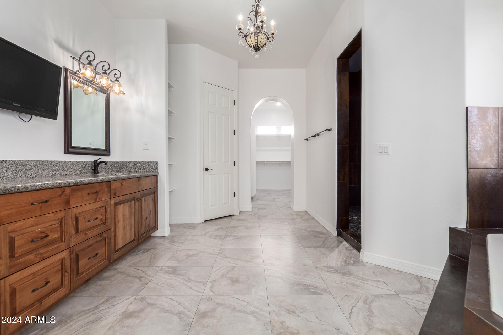 16217 W SKINNER Road